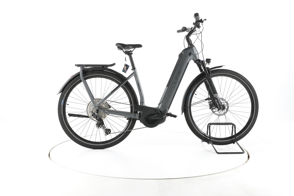 Cube Kathmandu Hybrid Pro Trekking E-Bike Tiefeinsteiger - Image 1