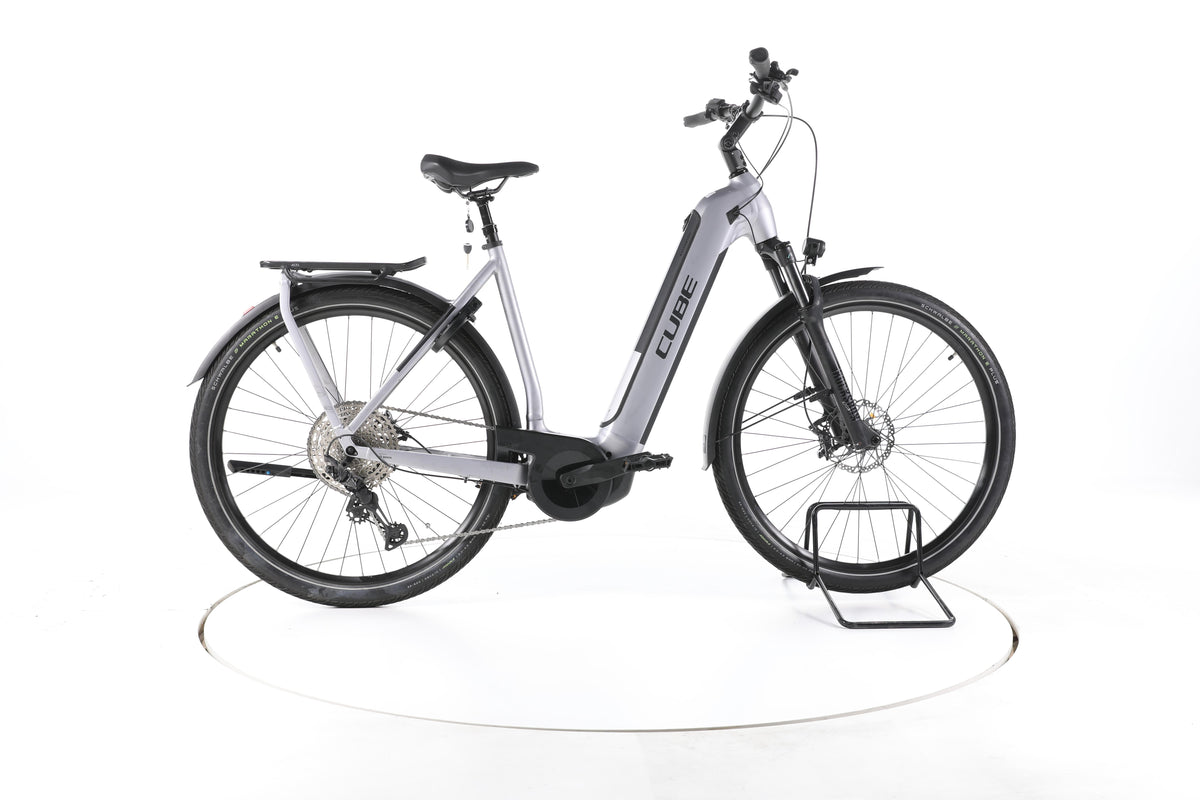Cube Kathmandu Hybrid SLX Trekking E-Bike Tiefeinsteiger - Image 1