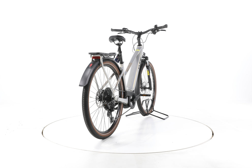 Cube Touring Hybrid Pro 625 Trekking E-Bike - Image 11