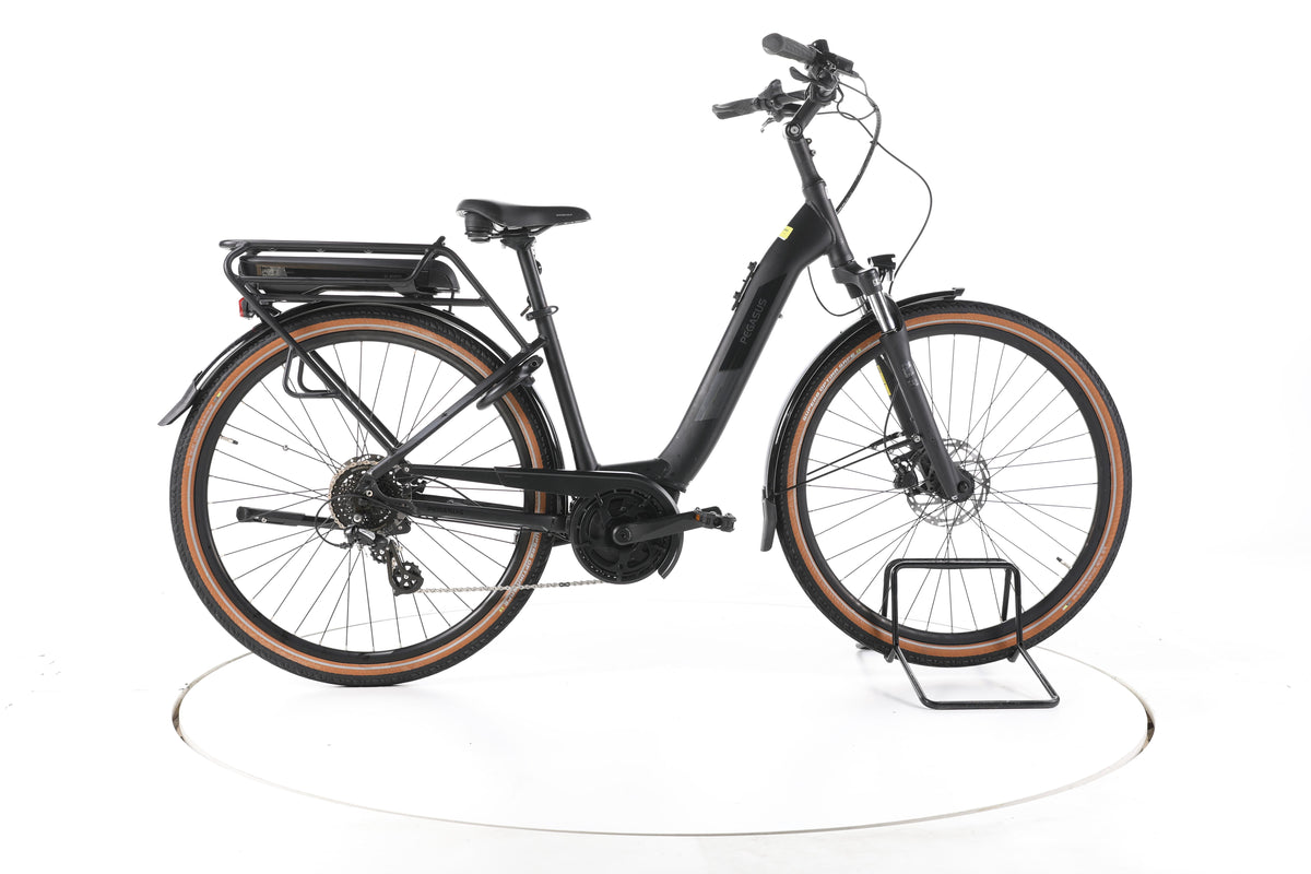 Pegasus Solero E8 Plus Trekking E-Bike Tiefeinsteiger - Image 1