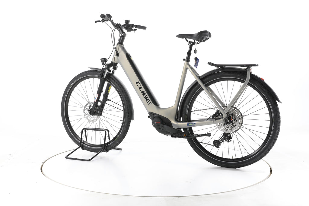 Cube Touring Hybrid Pro 625 Trekking E-Bike Tiefeinsteiger - Image 8