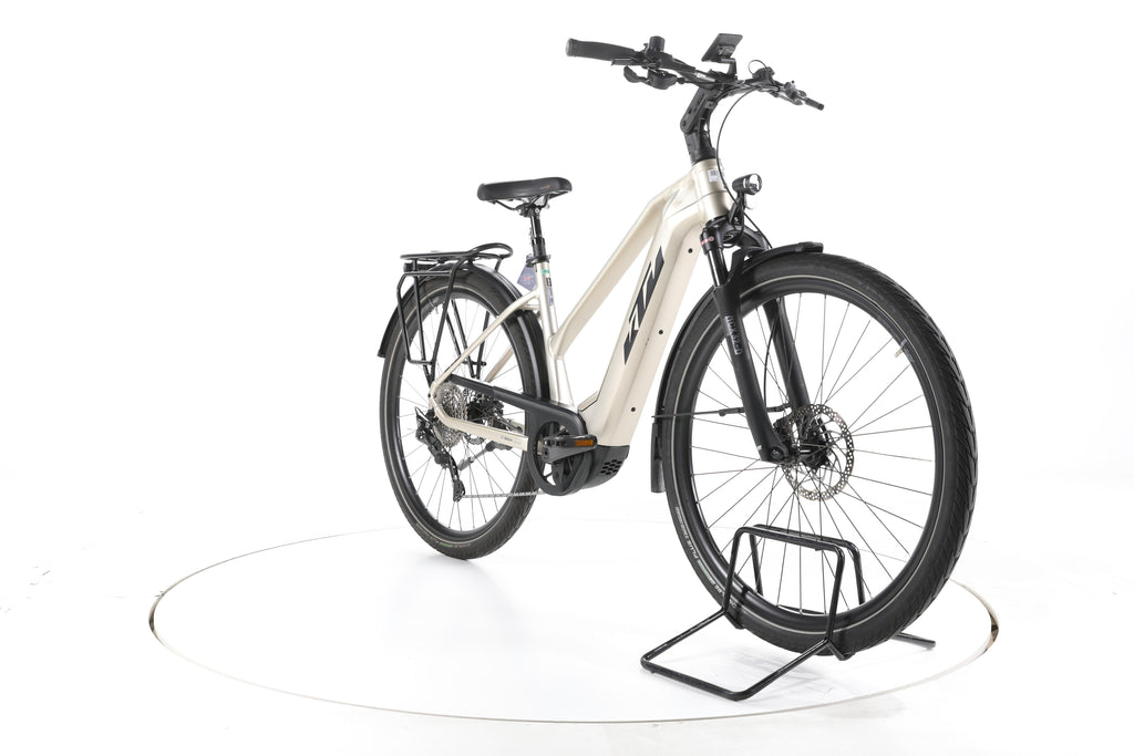 KTM Macina Style 740 Trekking E-Bike - Image 3
