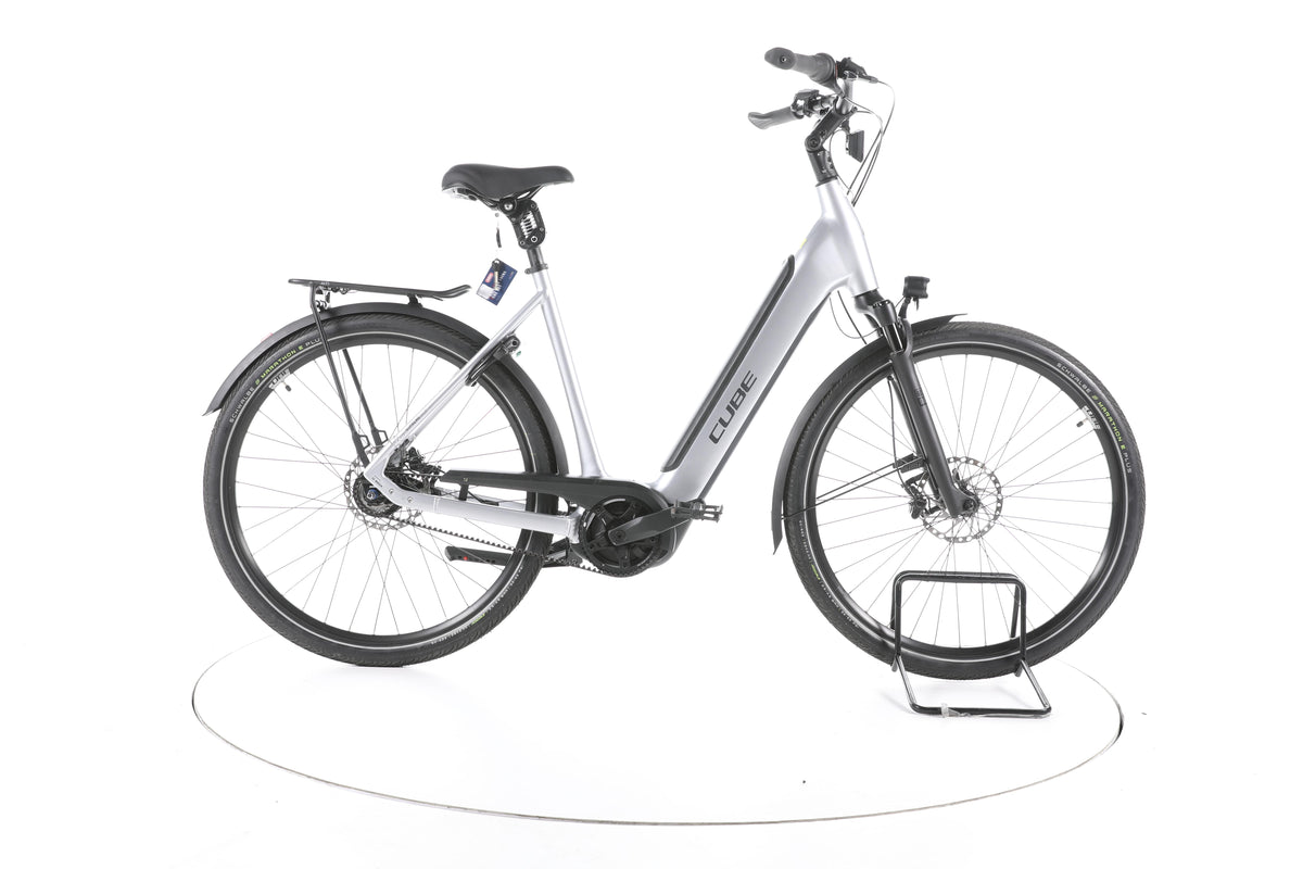 Cube Supreme Hybrid SLX 625 City E-Bike Tiefeinsteiger - Image 1
