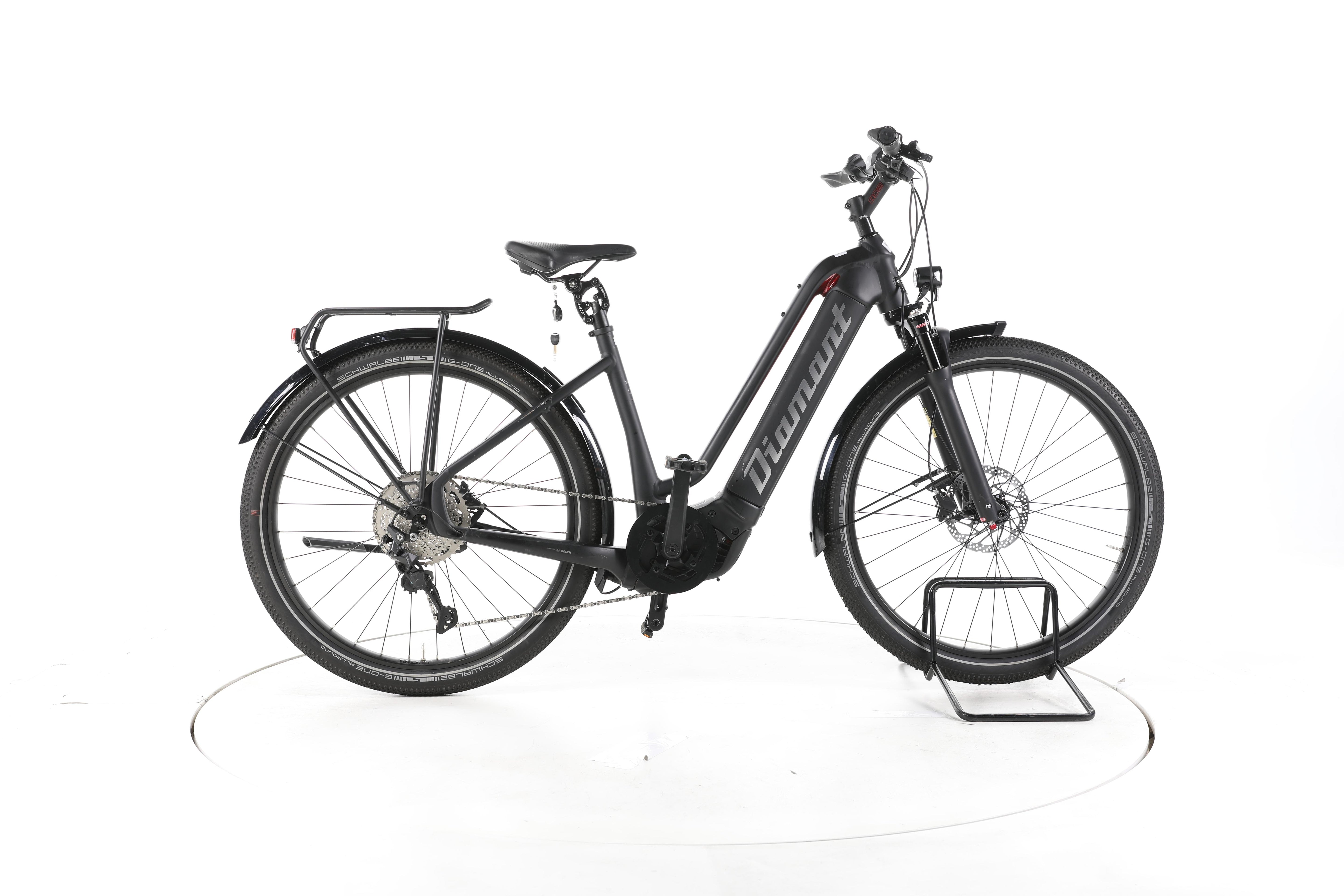 Diamant Zouma Deluxe+ Trekking E-Bike Tiefeinsteiger - Image 1