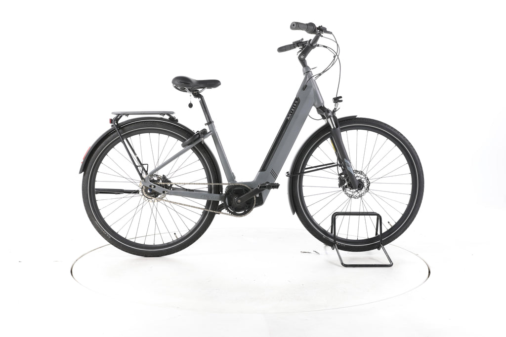 Johansson Bikes Nyberg Trevlig City E-Bike Tiefeinsteiger - Image 1