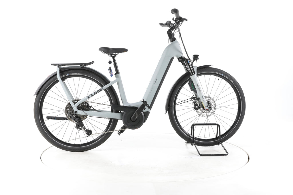 Cube Kathmandu Hybrid EX Trekking E-Bike Tiefeinsteiger 2025 - Image 1