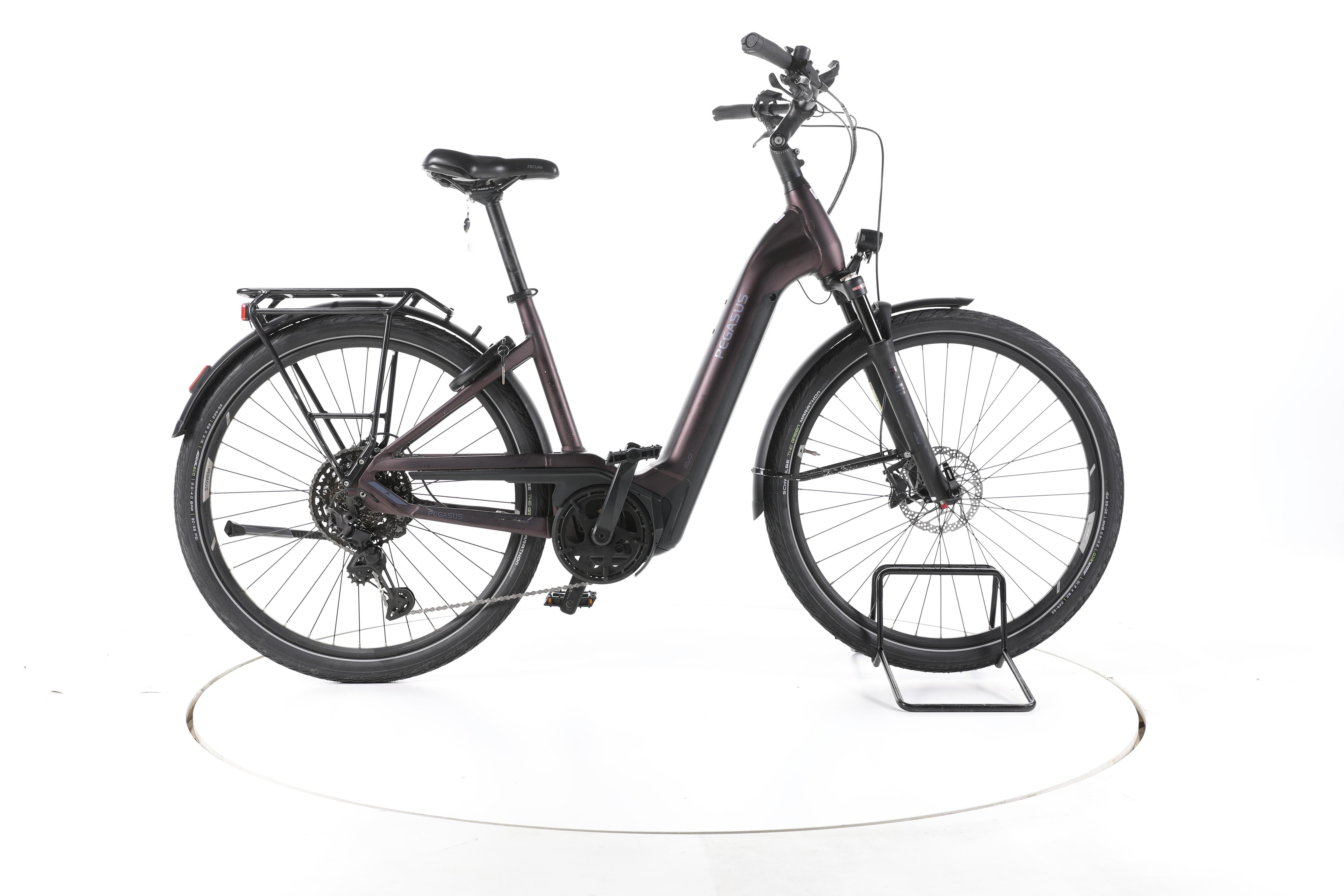 Pegasus Premio EVO Lite Trekking E-Bike Tiefeinsteiger - Image 1