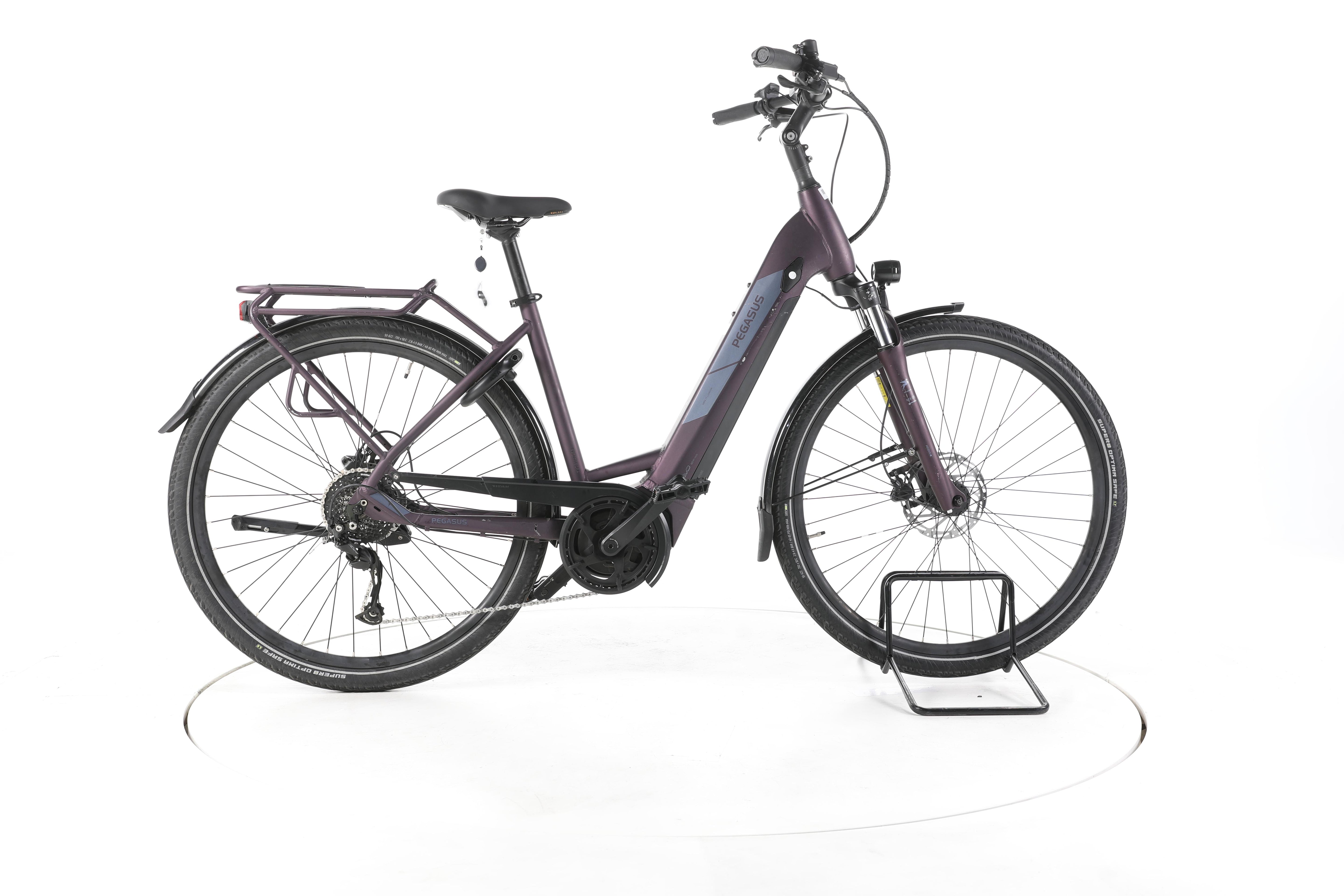 Pegasus Solero EVO 9 Trekking E-Bike Tiefeinsteiger - Image 1
