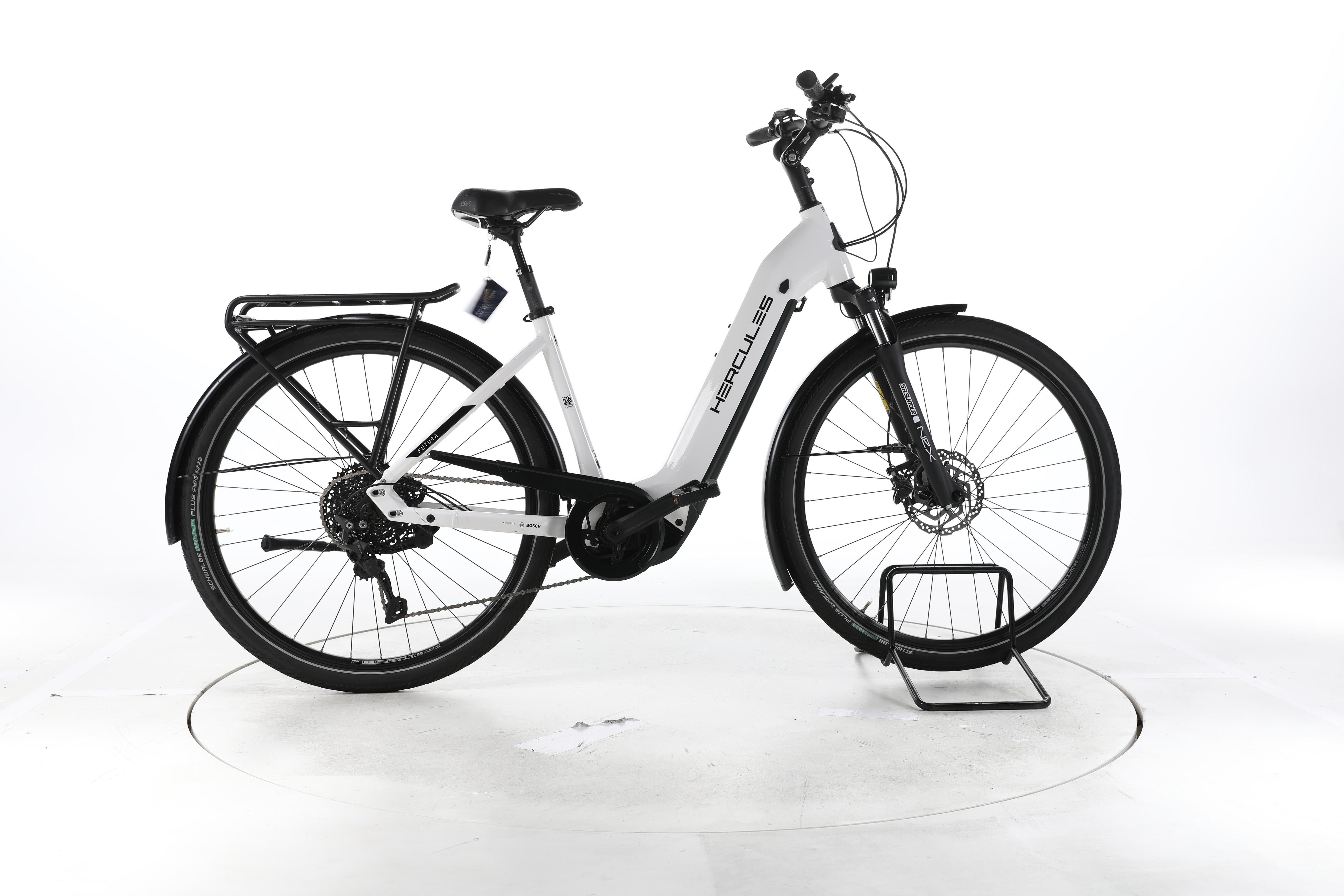 Hercules Futura Sport I-10 Trekking E-Bike Tiefeinsteiger - Image 1