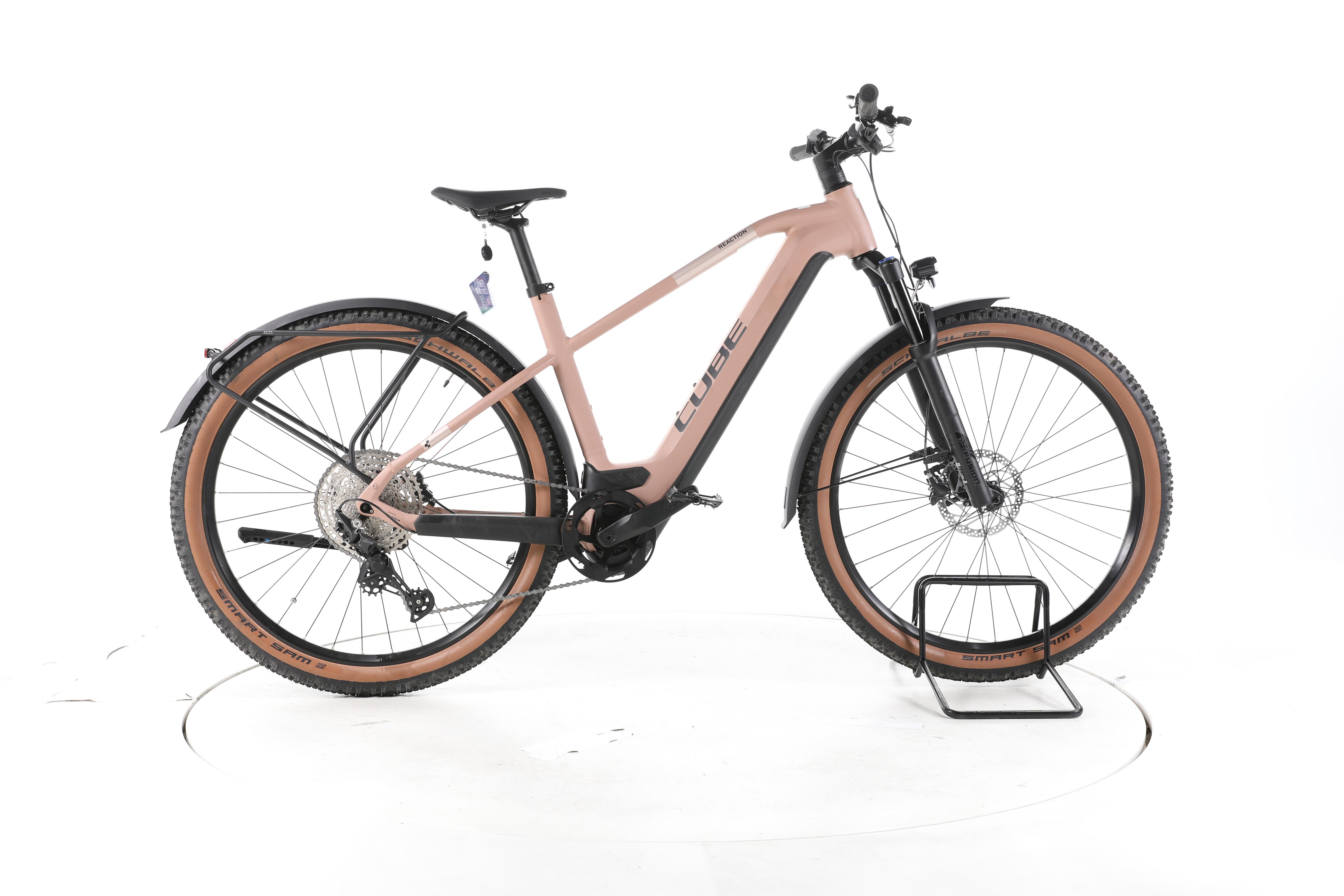 Cube Reaction Hybrid Pro Trekking E-Bike - Image 1