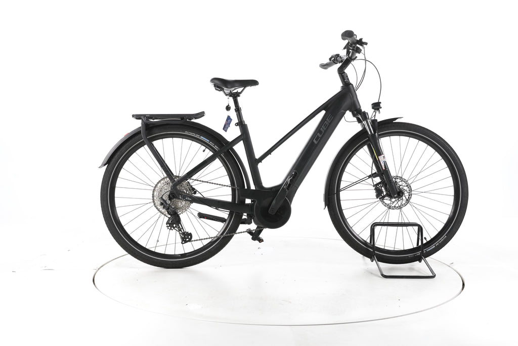 Cube Touring Hybrit Pro Trekking E-Bike - Image 1