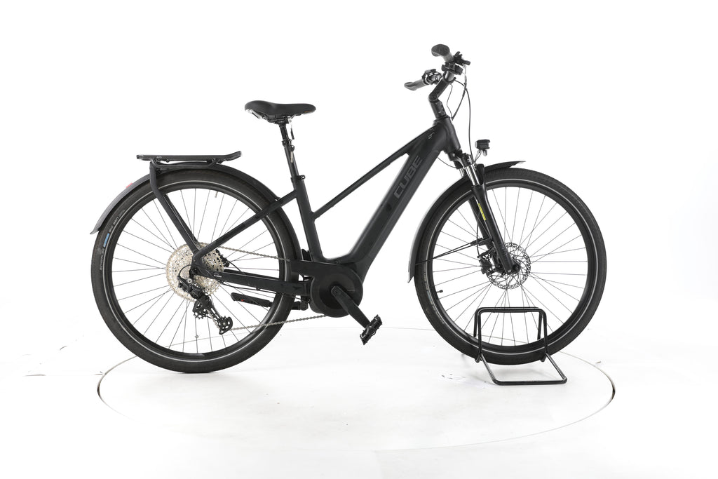 Cube Touring Hybrid Pro Trekking E-Bike - Image 1