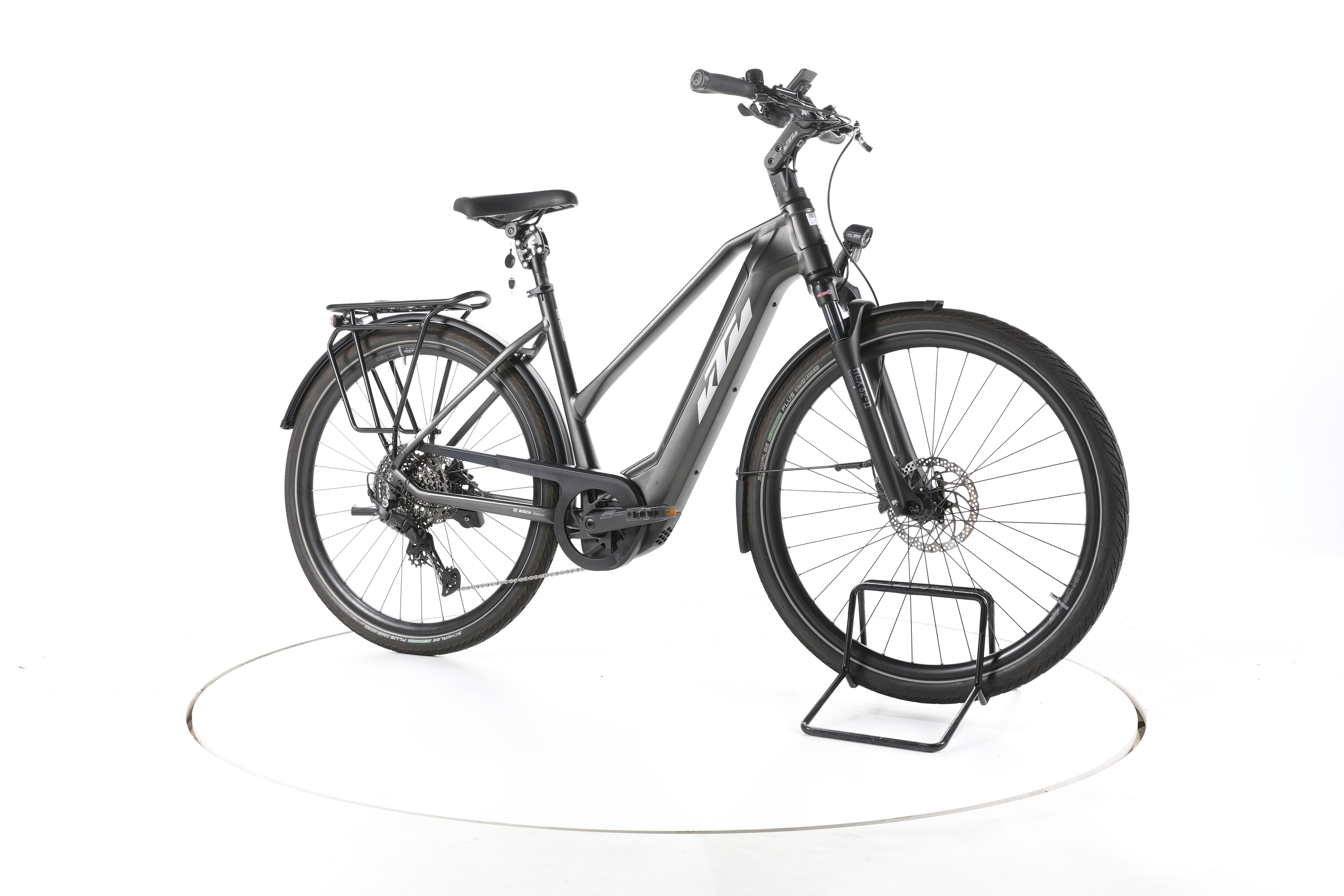 KTM Macina Limited Trekking E-Bike - Image 2