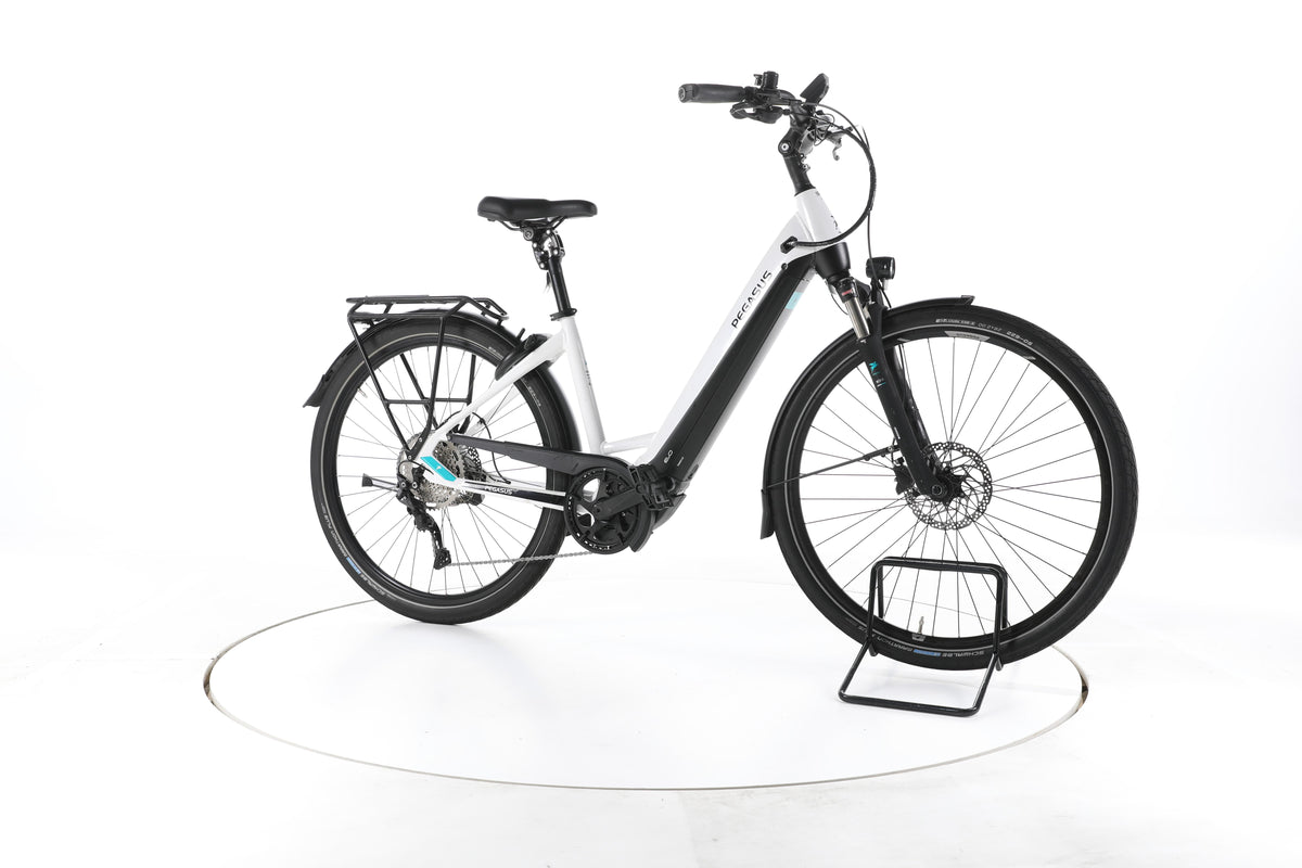 Pegasus Premio EVO 10 Lite Trekking E-Bike Tiefeinsteiger - Image 2