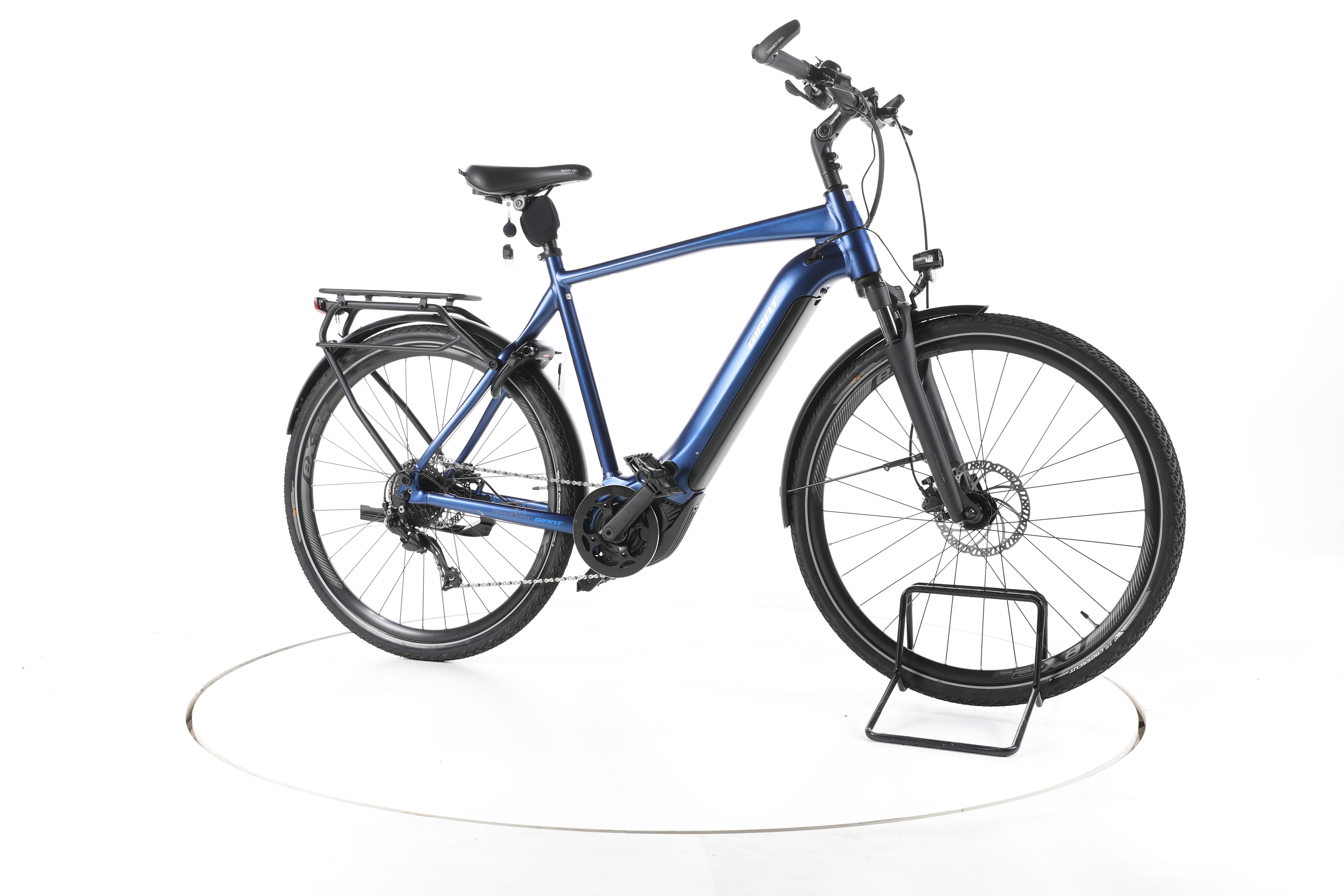 Giant Explore E+ 2 Trekking E-Bike - Image 2