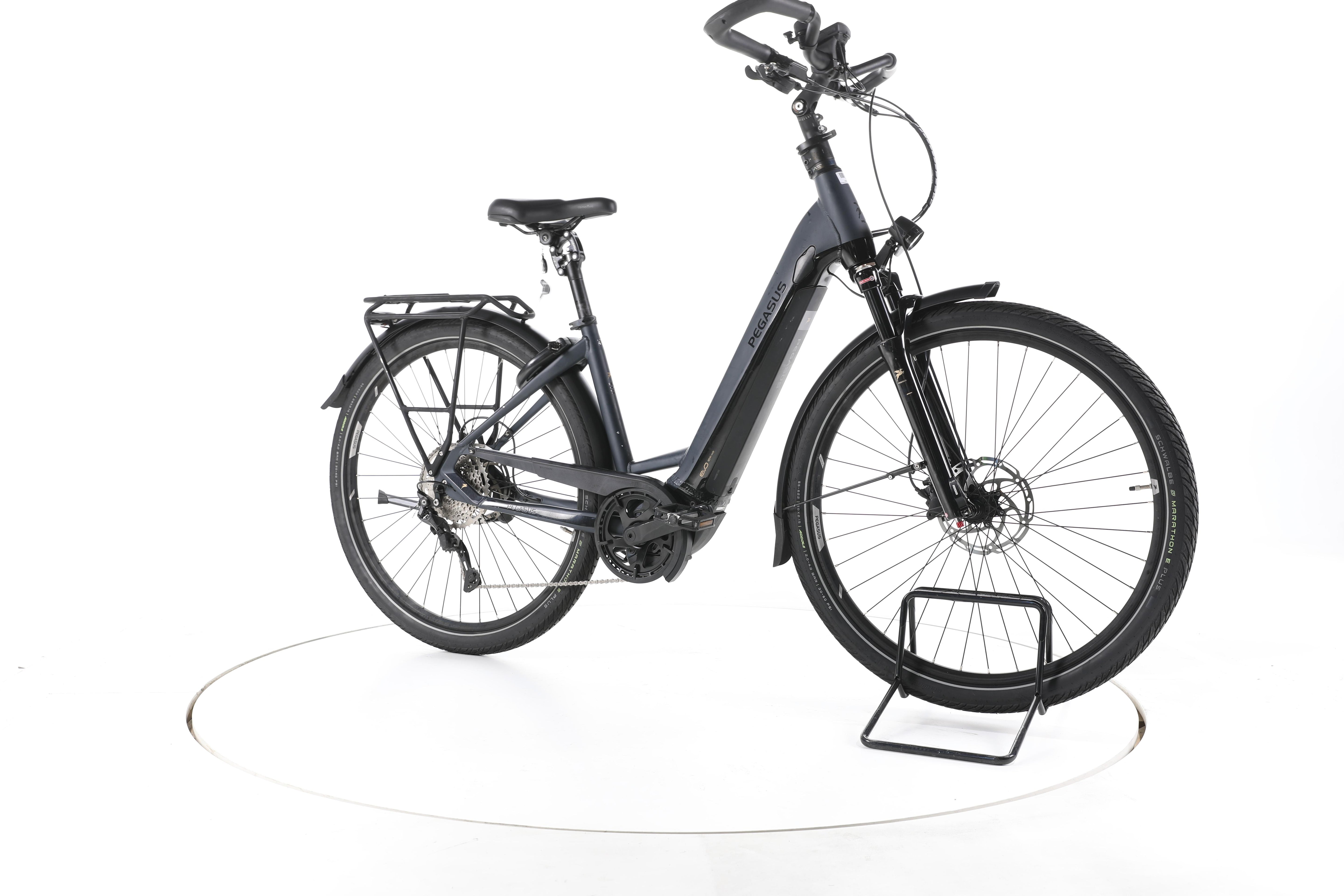Pegasus Premio Evo Lite Comfort Trekking E-Bike Tiefeinsteiger - Image 2