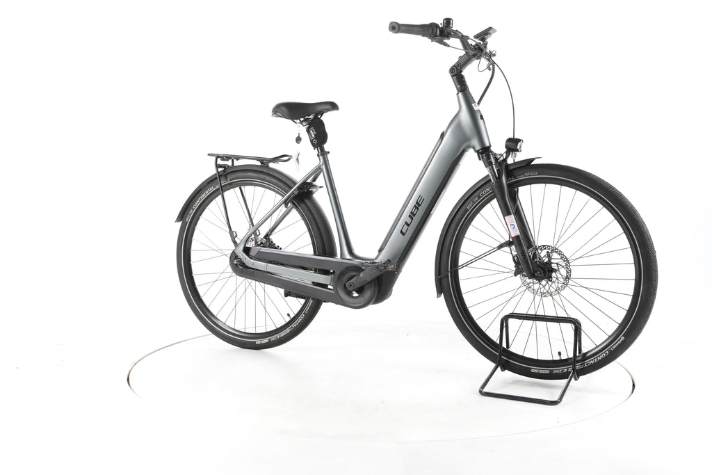 Cube 23 SUPREME HYBRID PRO City E-Bike Tiefeinsteiger - Image 2