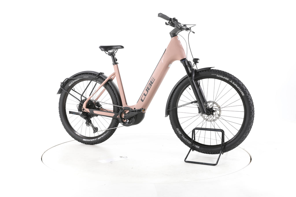 Cube Reaction Hybrid PRO Trekking E-Bike Tiefeinsteiger - Image 2