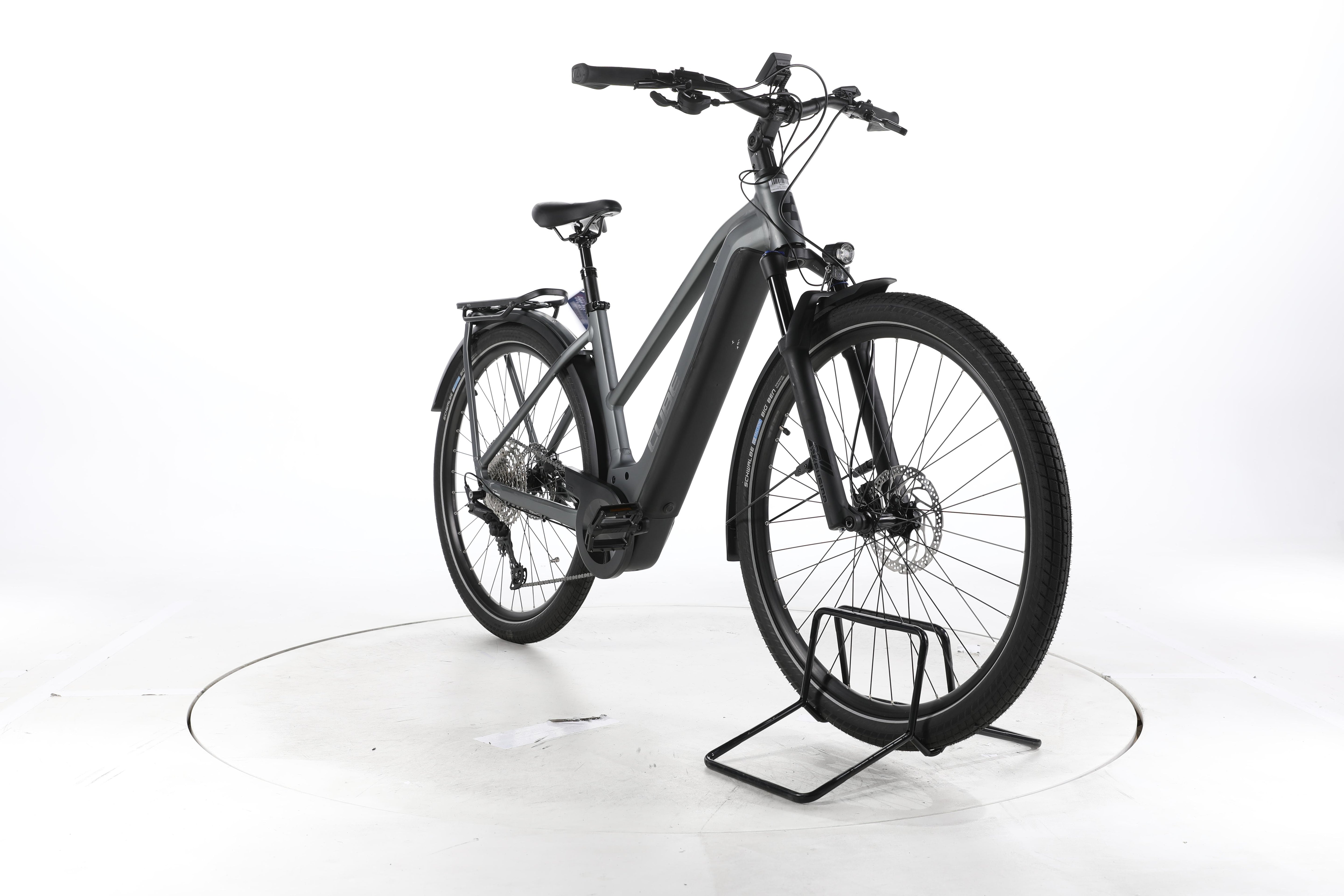Cube Kathmandu Hybrid Pro Trekking E-Bike - Image 3