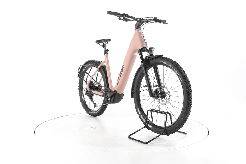 Cube Reaction Hybrid PRO Trekking E-Bike Tiefeinsteiger - Image 3