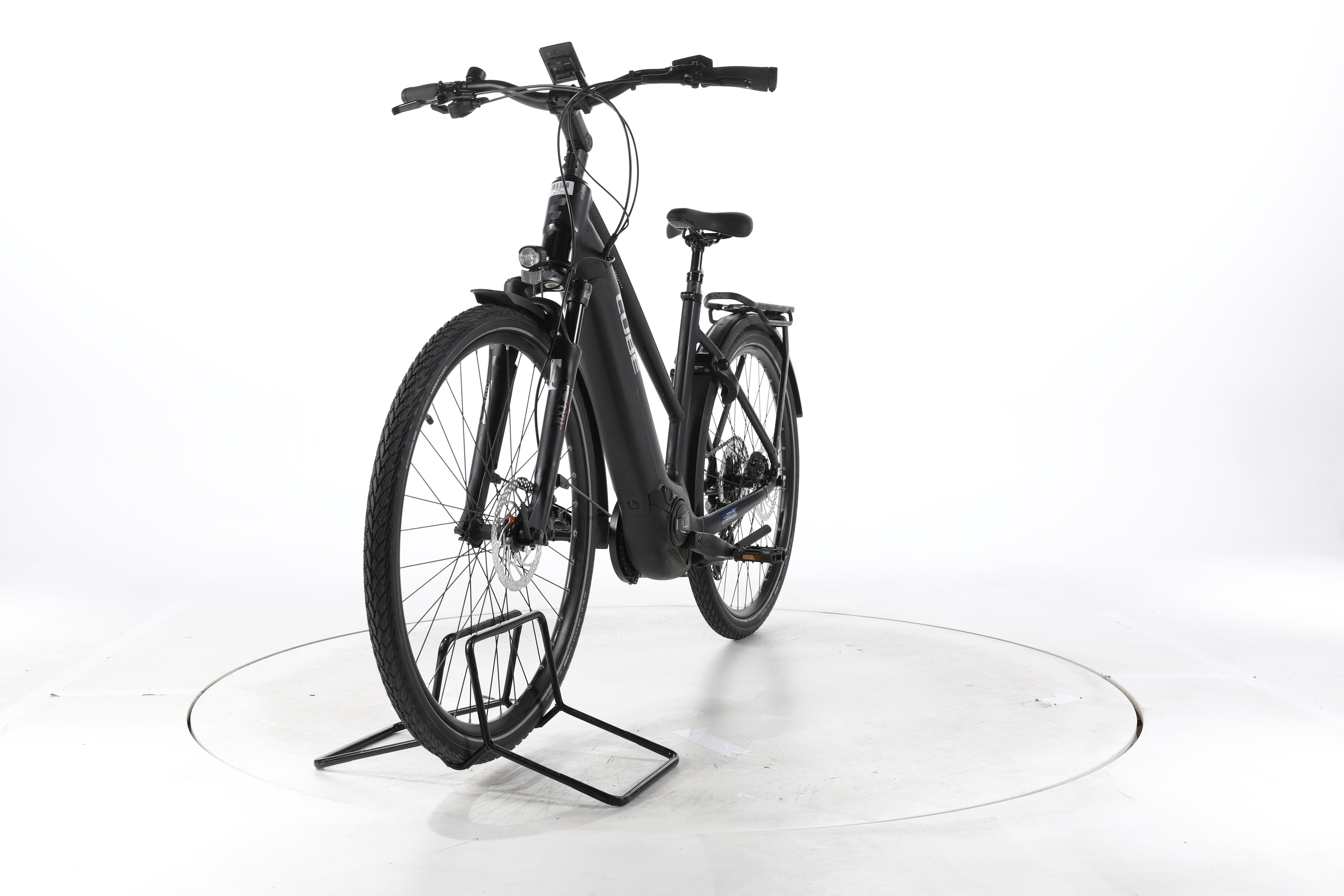 Cube Touring Hybrid Pro Trekking E-Bike - Image 5