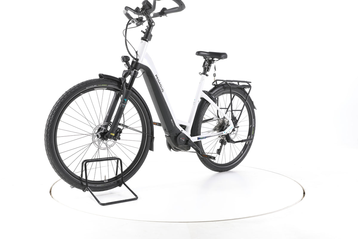 Pegasus Premio Evo 10 Lite Comfort Trekking E-Bike Tiefeinsteiger - Image 6