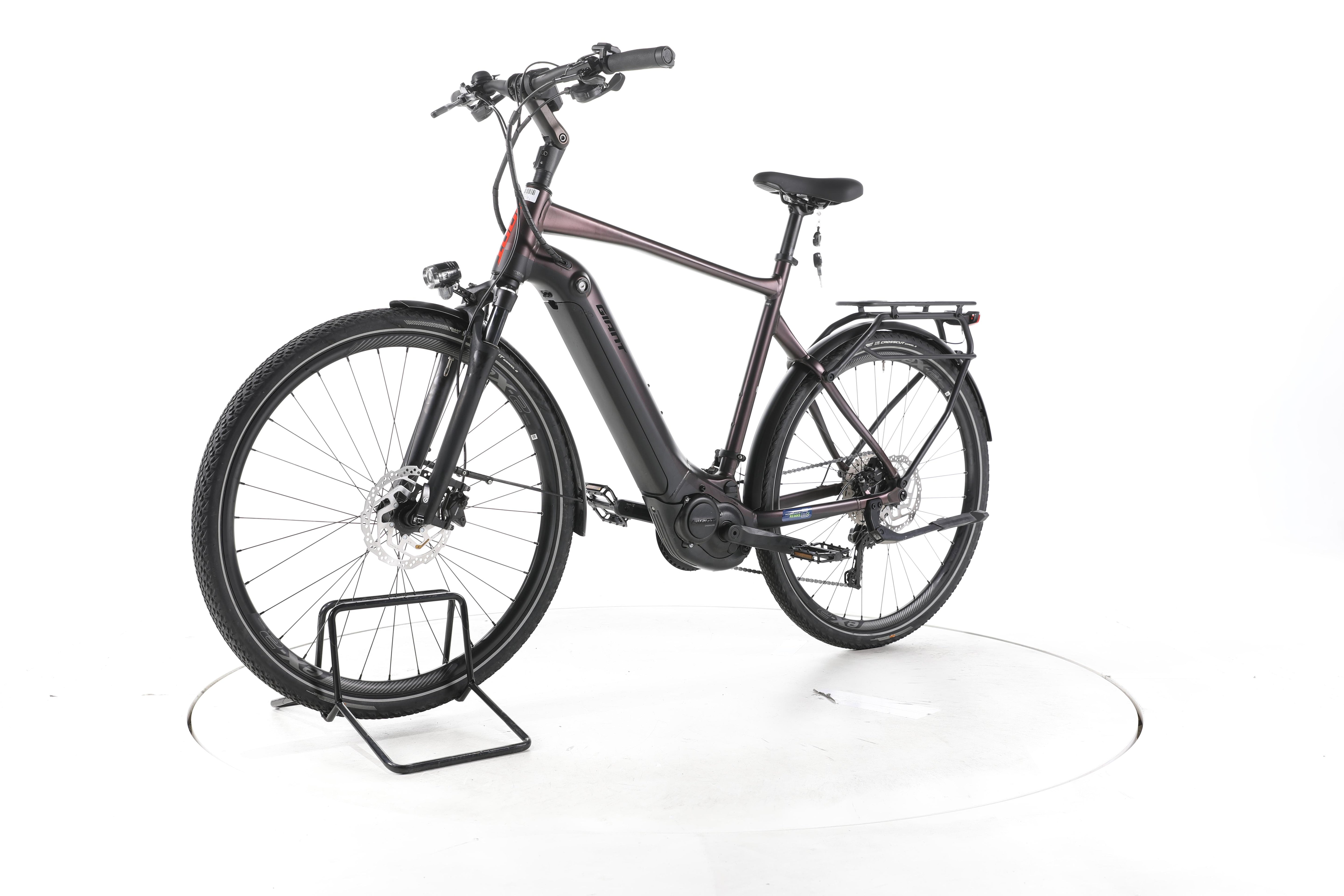 Giant Explore E+ Pro 1 Trekking E-Bike - Image 6
