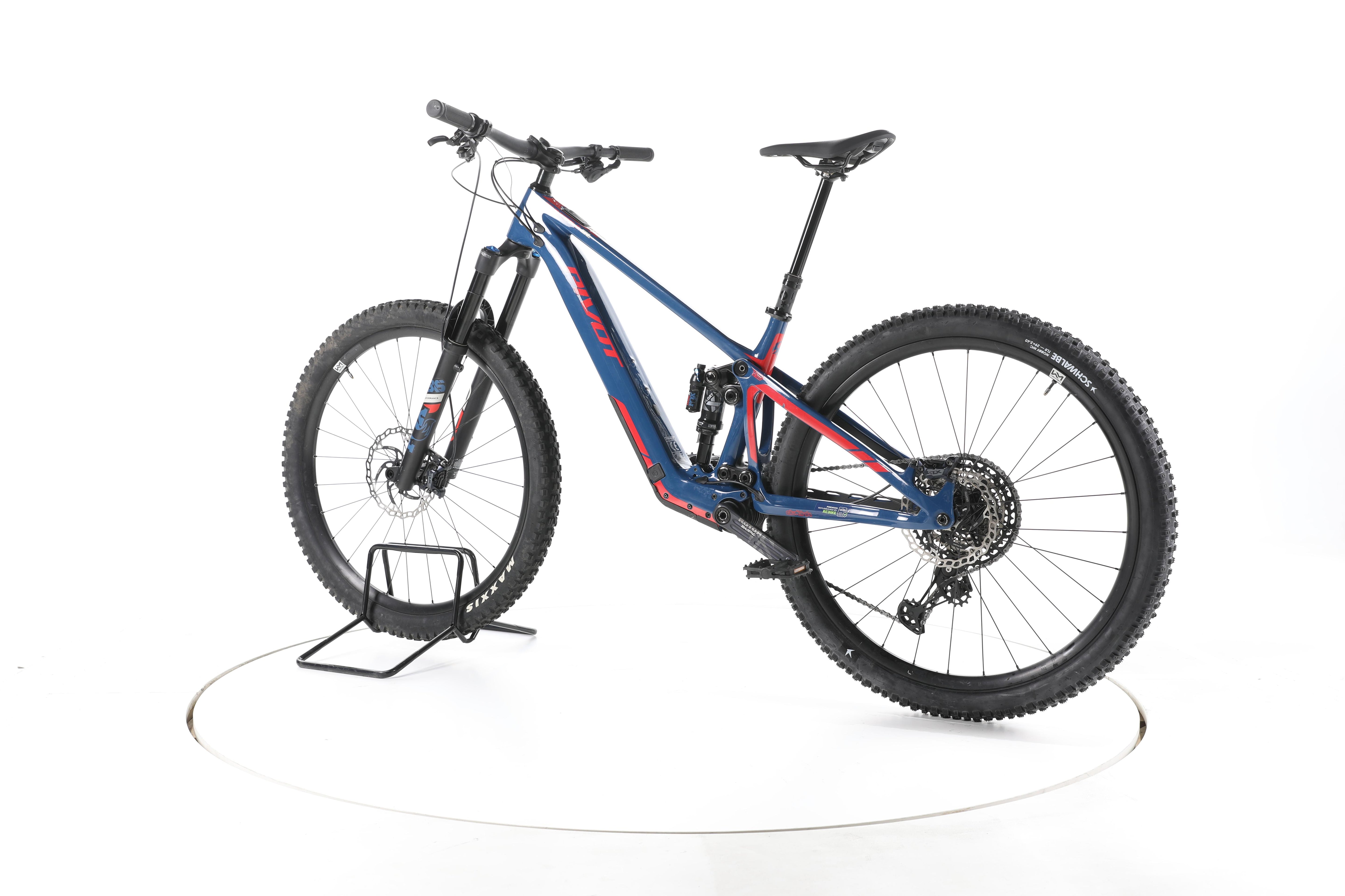 Pivot Cycles Shuttle SL Ride SLX/XT E-Bike Fully Carbon - Image 8
