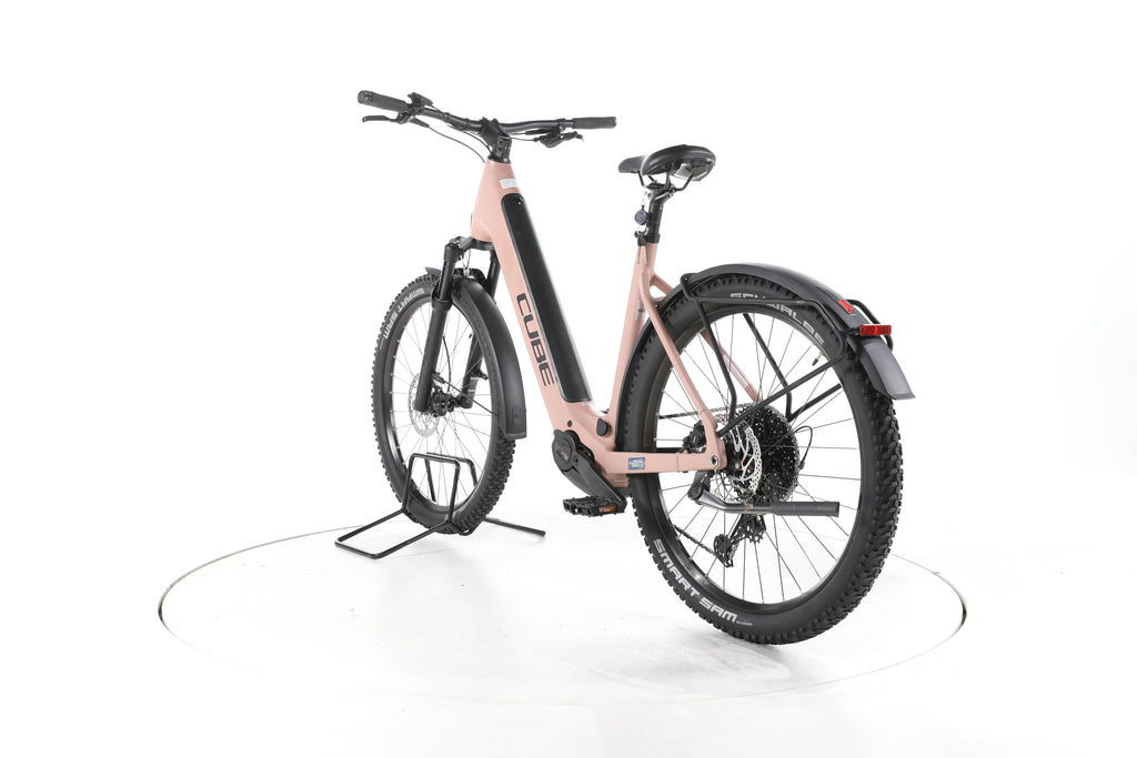 Cube Reaction Hybrid PRO Trekking E-Bike Tiefeinsteiger - Image 9