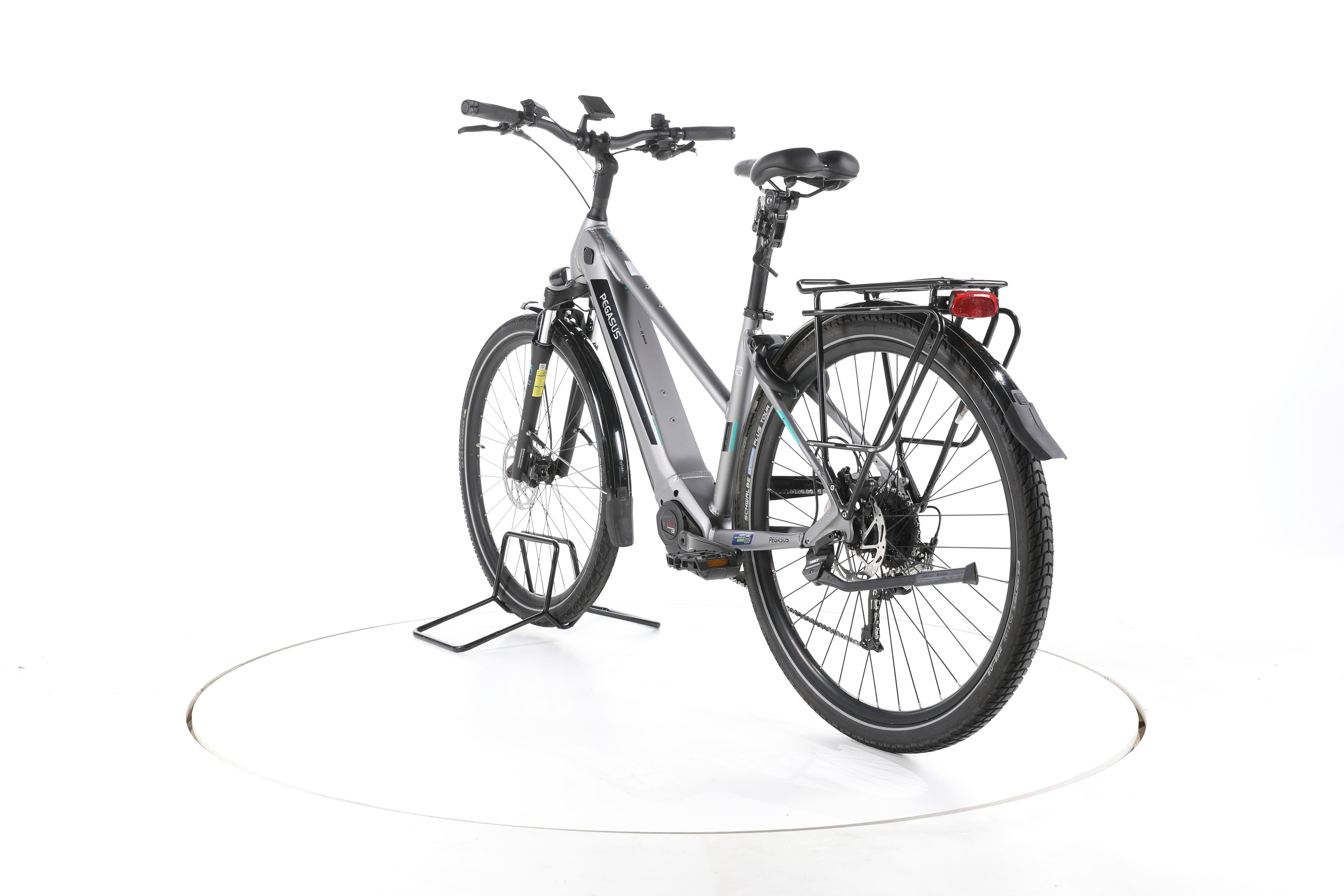 Pegasus Evo CX 750 Trekking E-Bike - Image 9