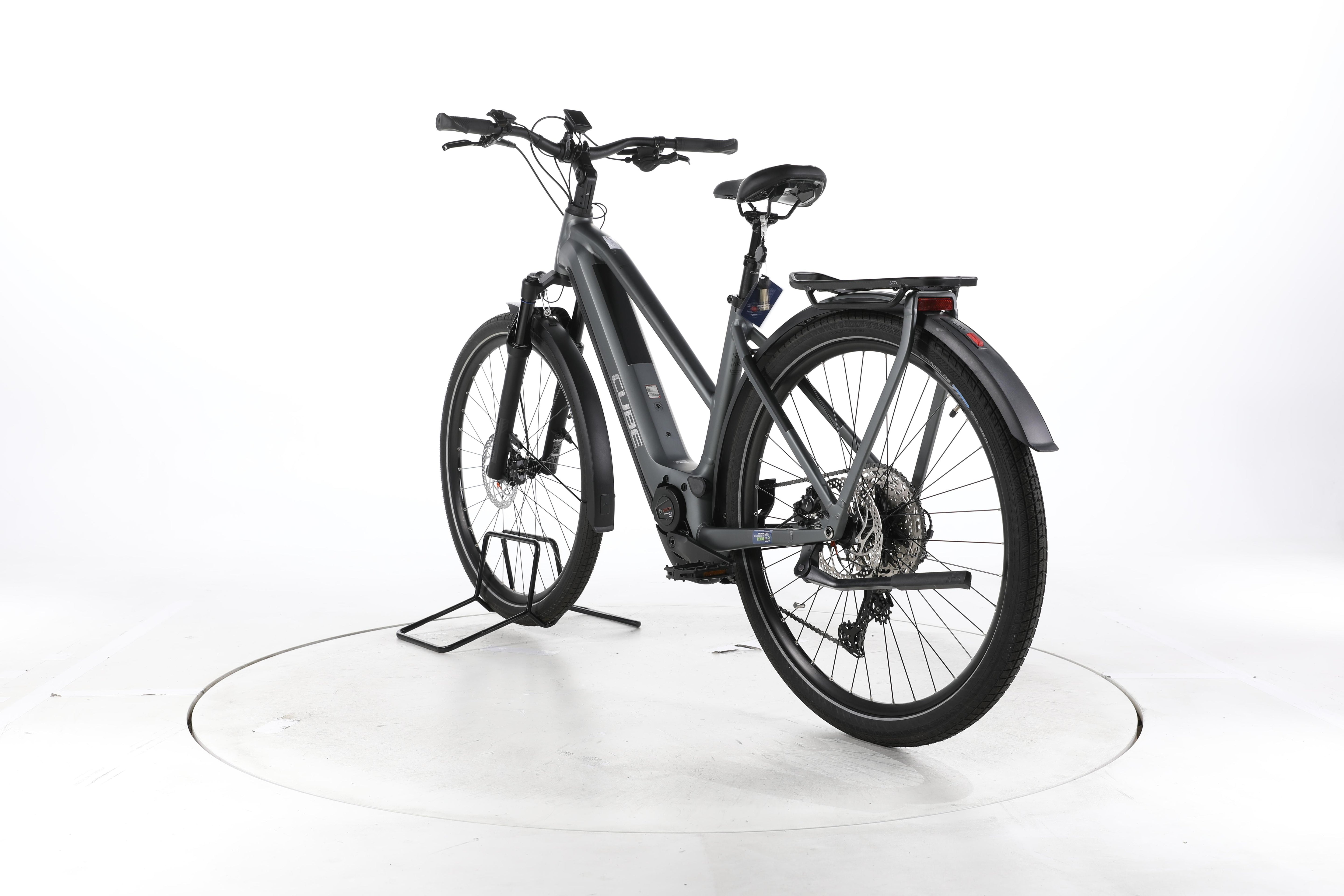 Cube Kathmandu Hybrid Pro Trekking E-Bike - Image 9