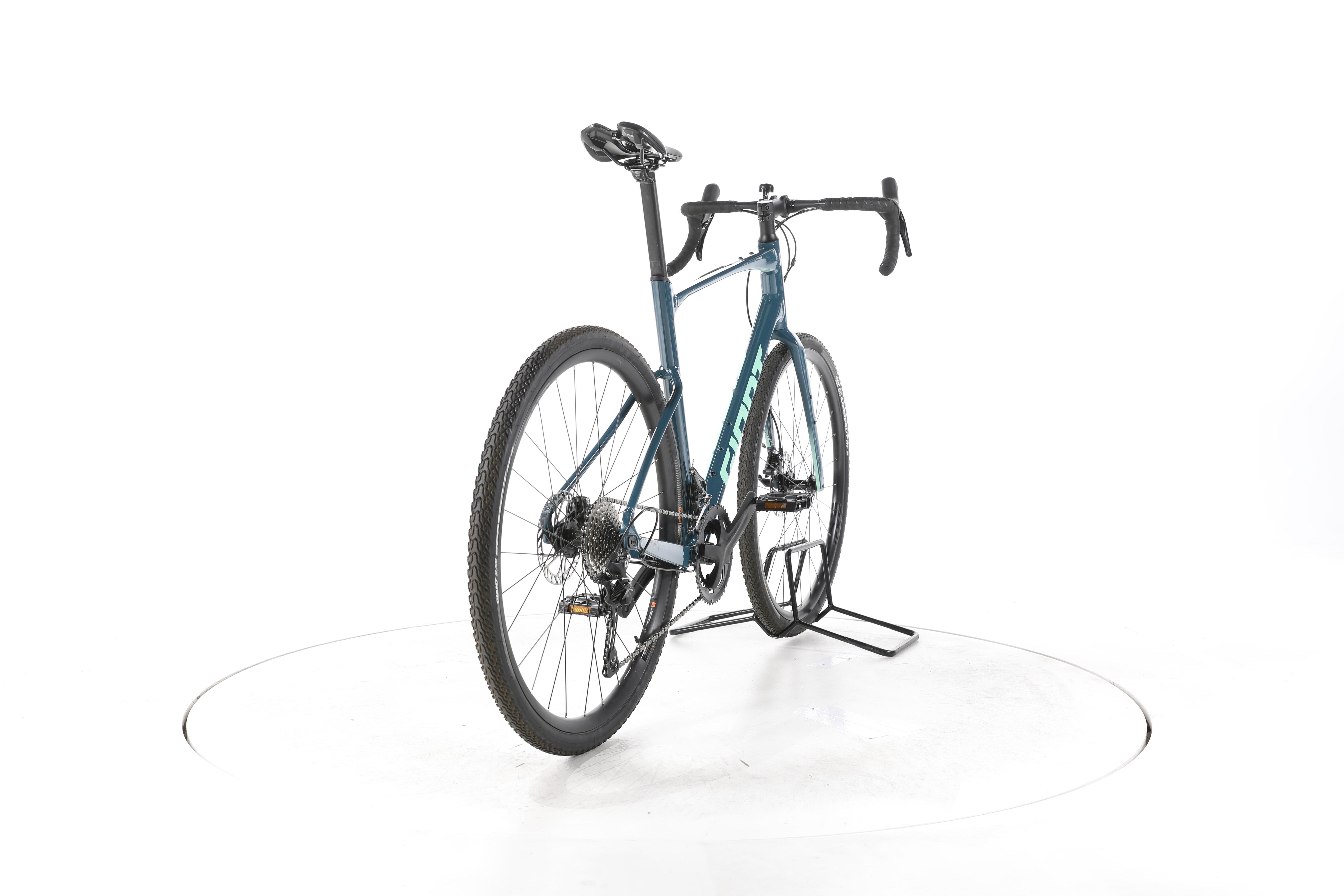 Giant Revolt 1 Gravelbike 2024 - Image 11