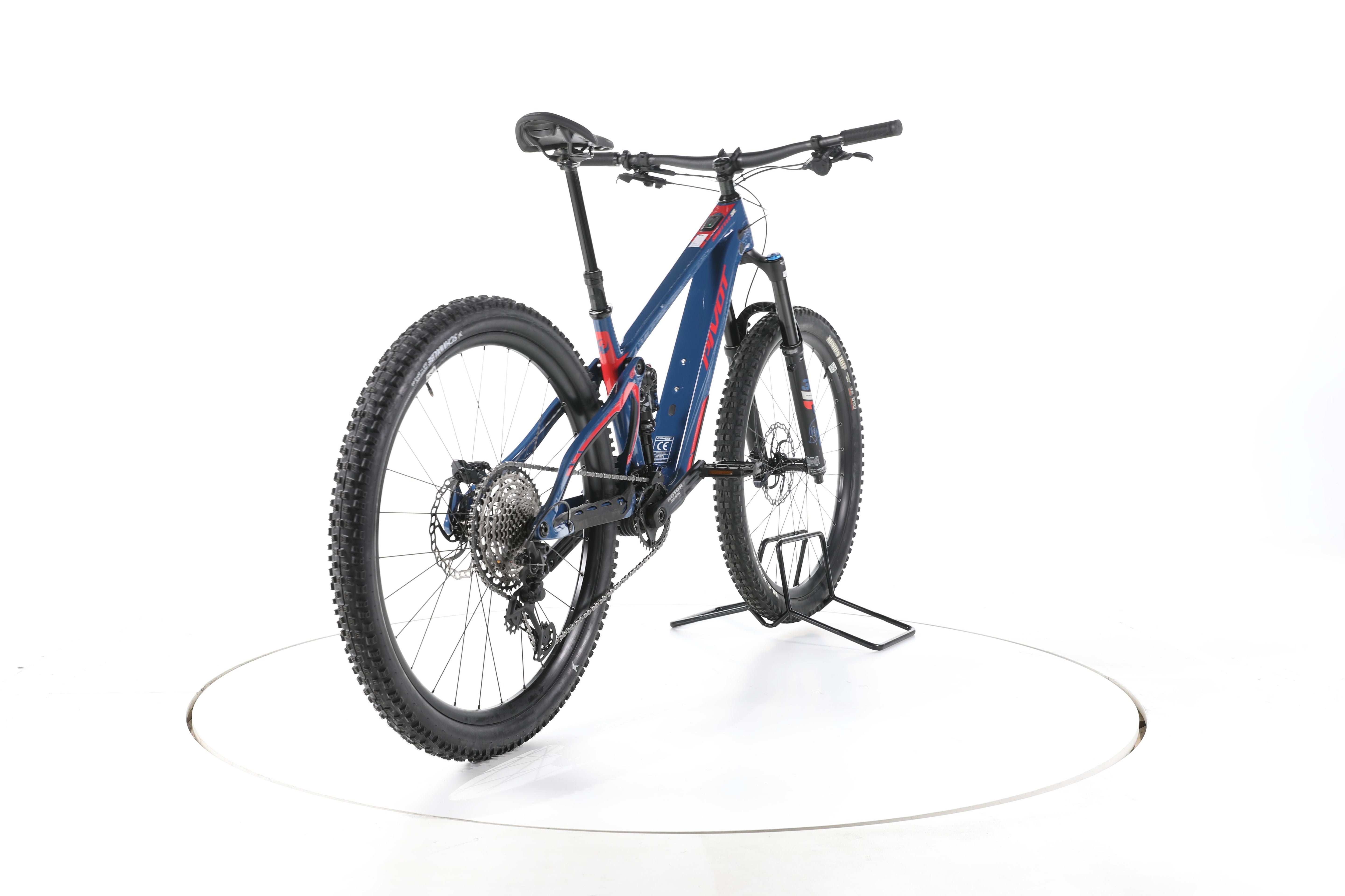 Pivot Cycles Shuttle SL Ride SLX/XT E-Bike Fully Carbon - Image 11