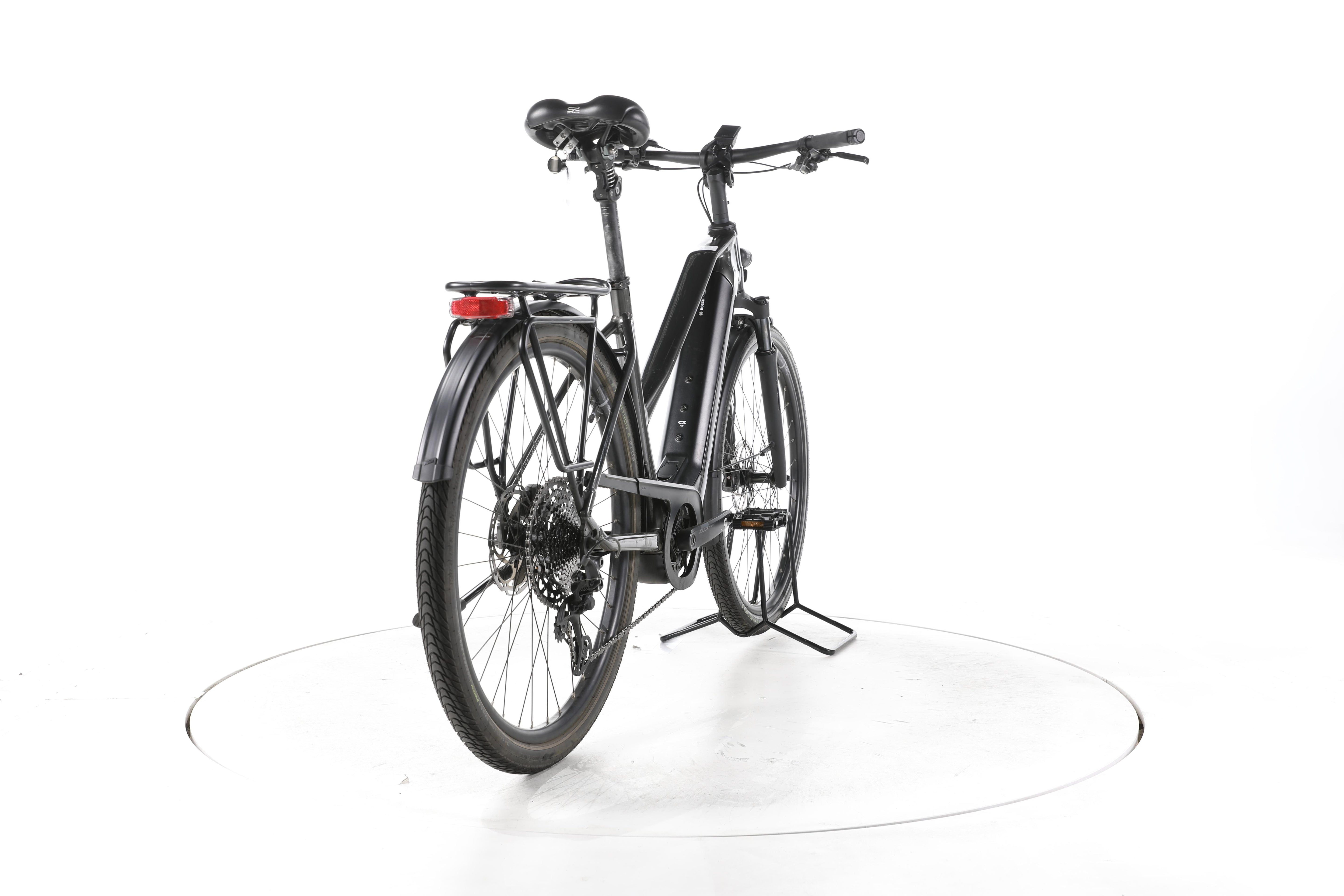 KTM Macina Style XL Trekking E-Bike - Image 11