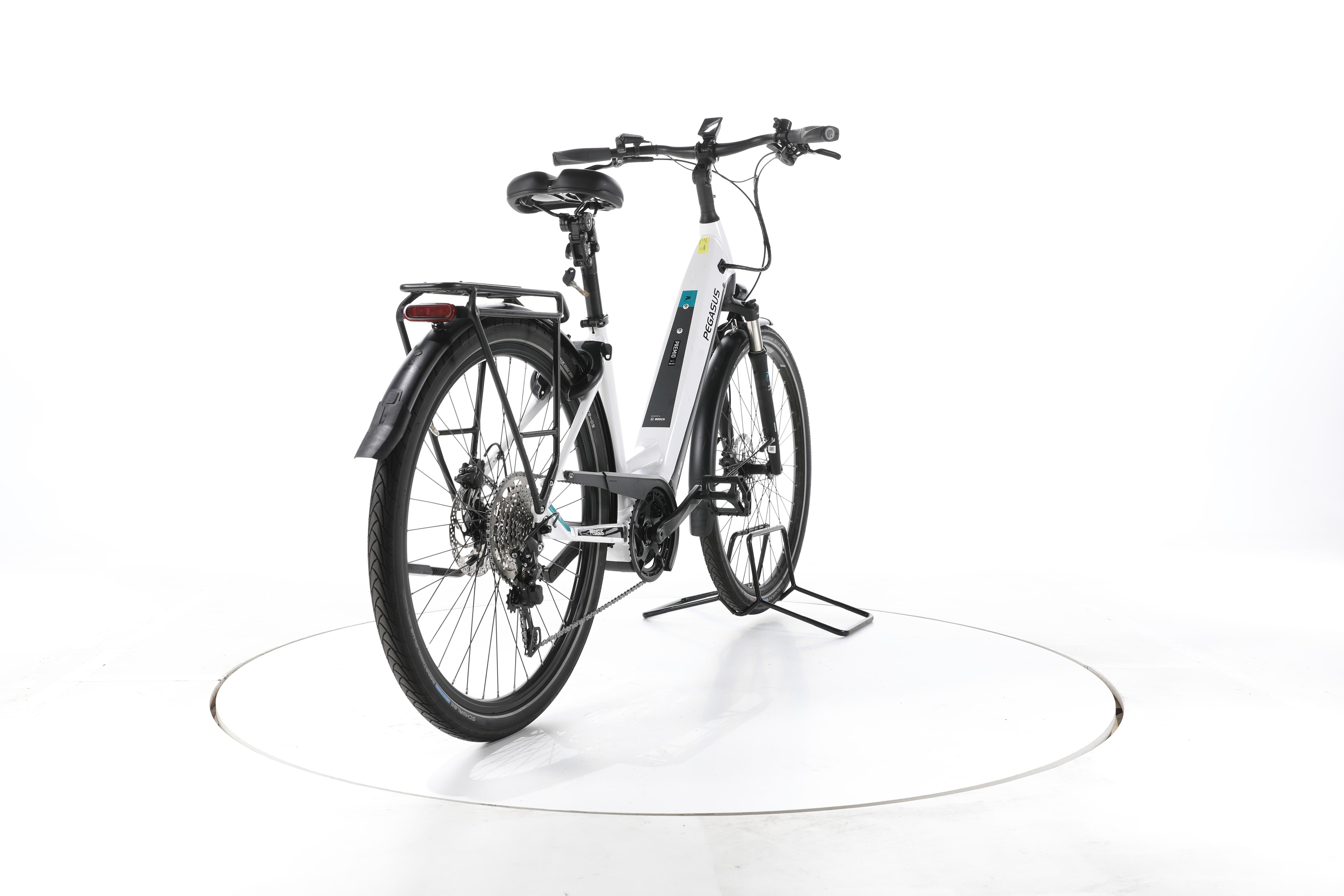 Pegasus Premio EVO 10 Lite Trekking E-Bike Tiefeinsteiger - Image 11