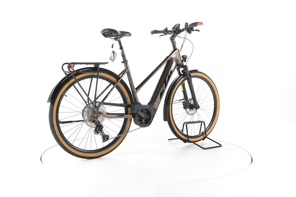KTM Macina Ultimate Pro Trekking E-Bike - Image 12