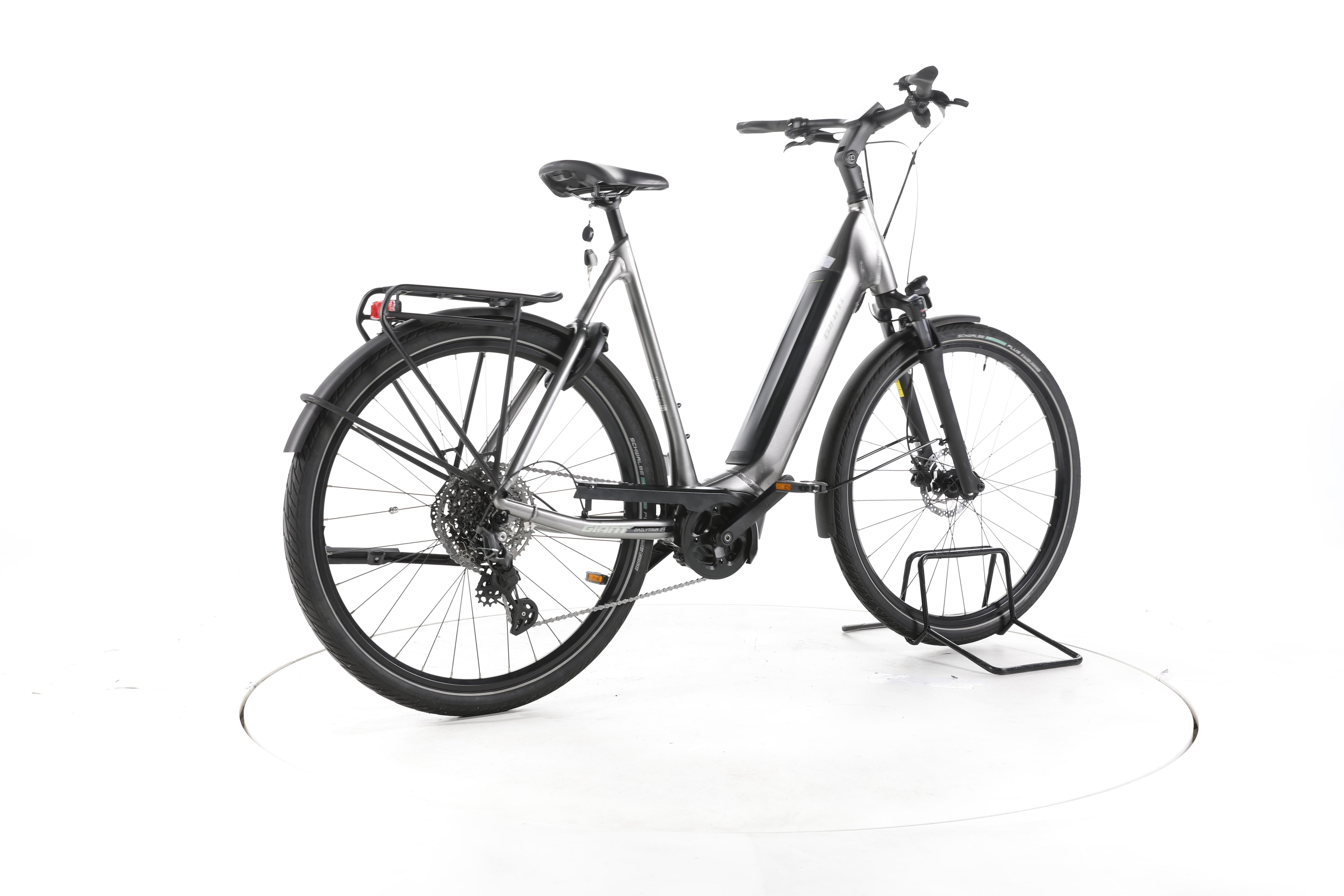 Giant DailyTour E+ 2 Trekking E-Bike Tiefeinsteiger - Image 12