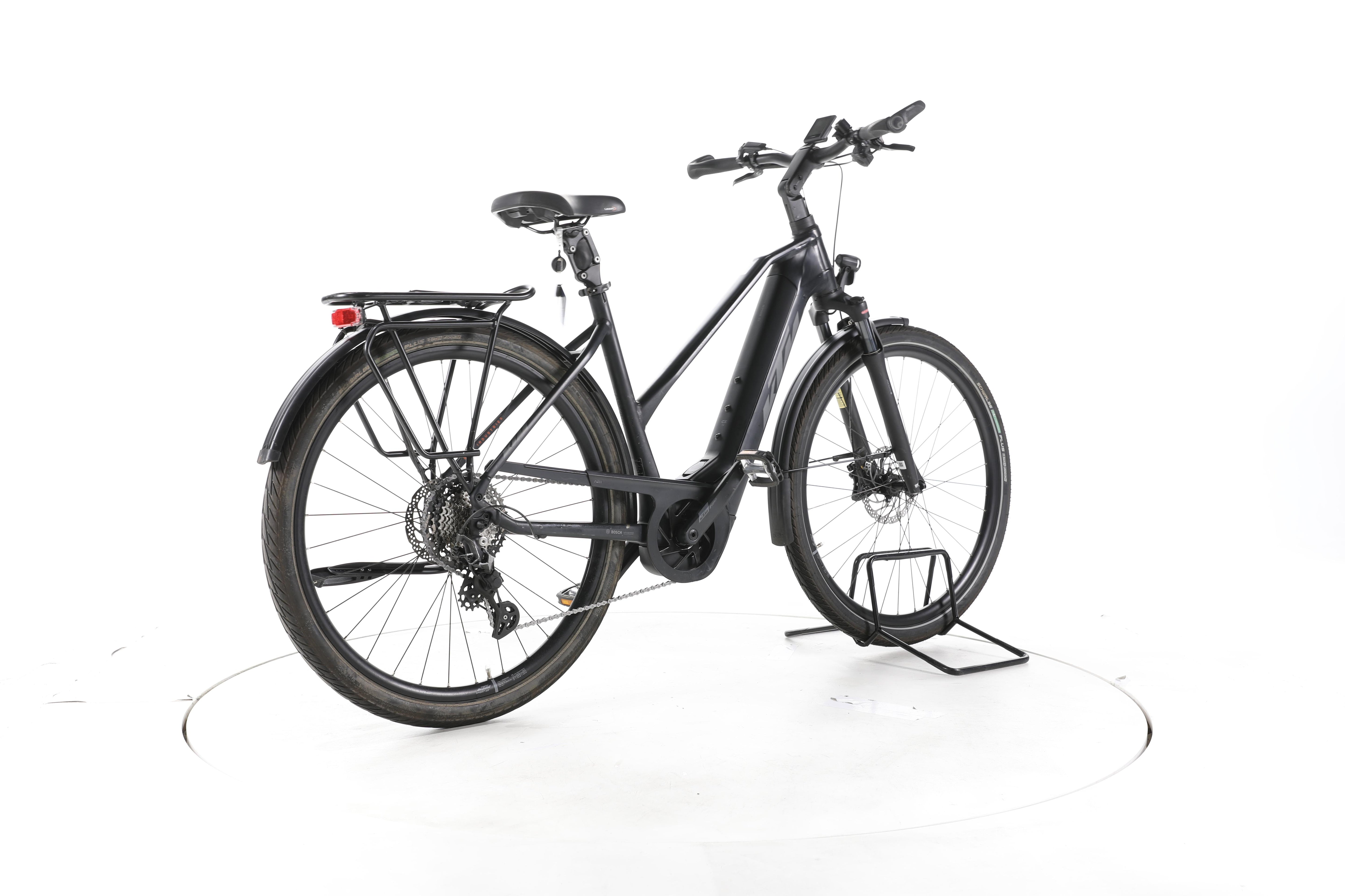 KTM Macina Style 730 Trekking E-Bike - Image 12