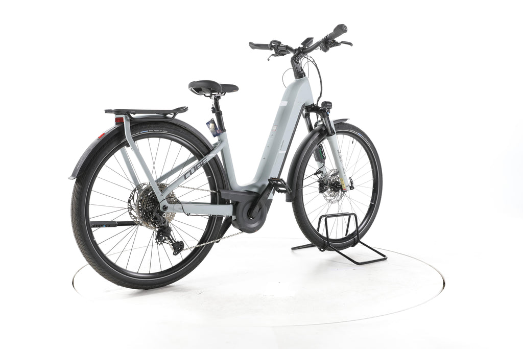 Cube Kathmandu Hybrid EX Trekking E-Bike Tiefeinsteiger 2025 - Image 12