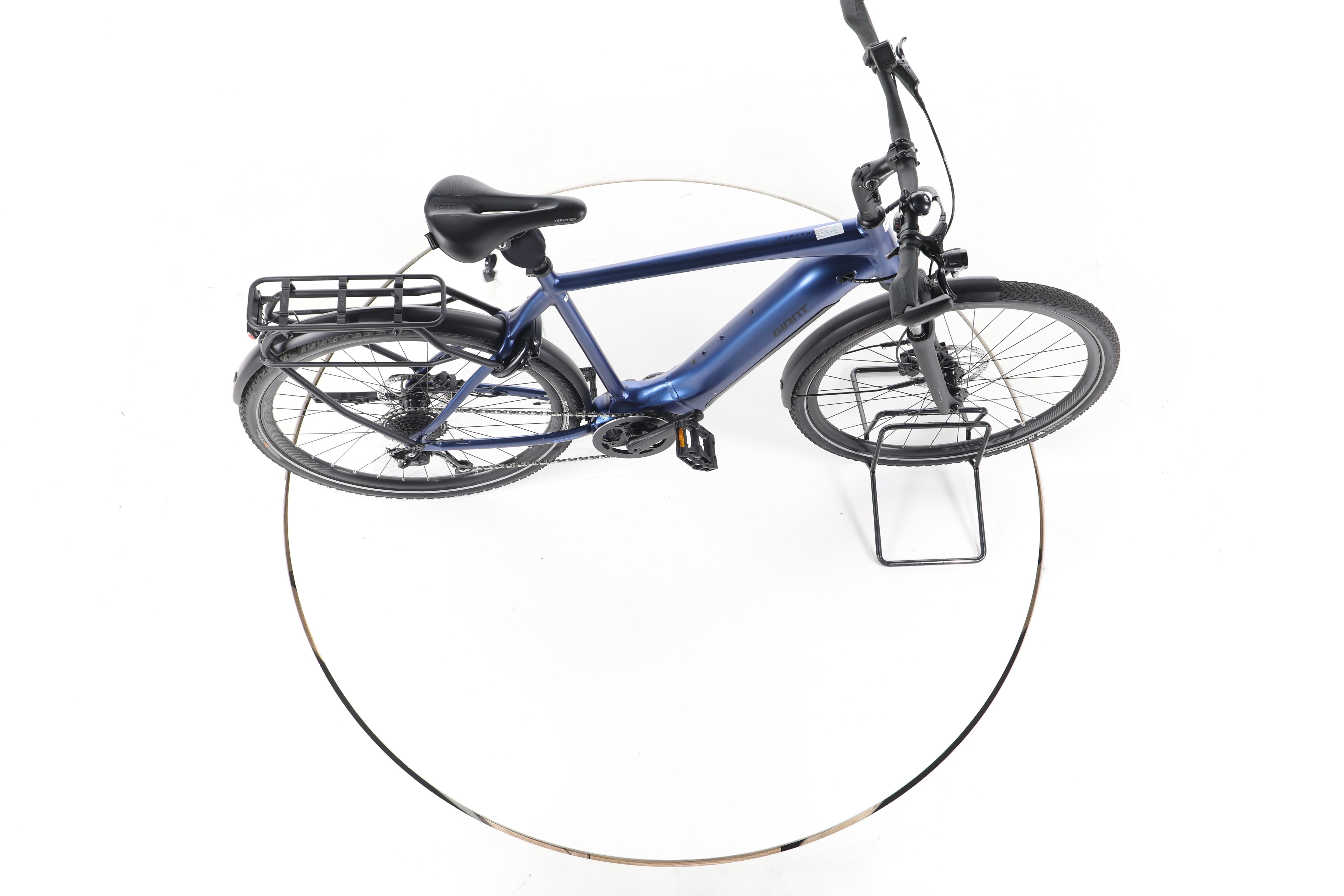 Giant Explore E+ 2 Trekking E-Bike - Image 13