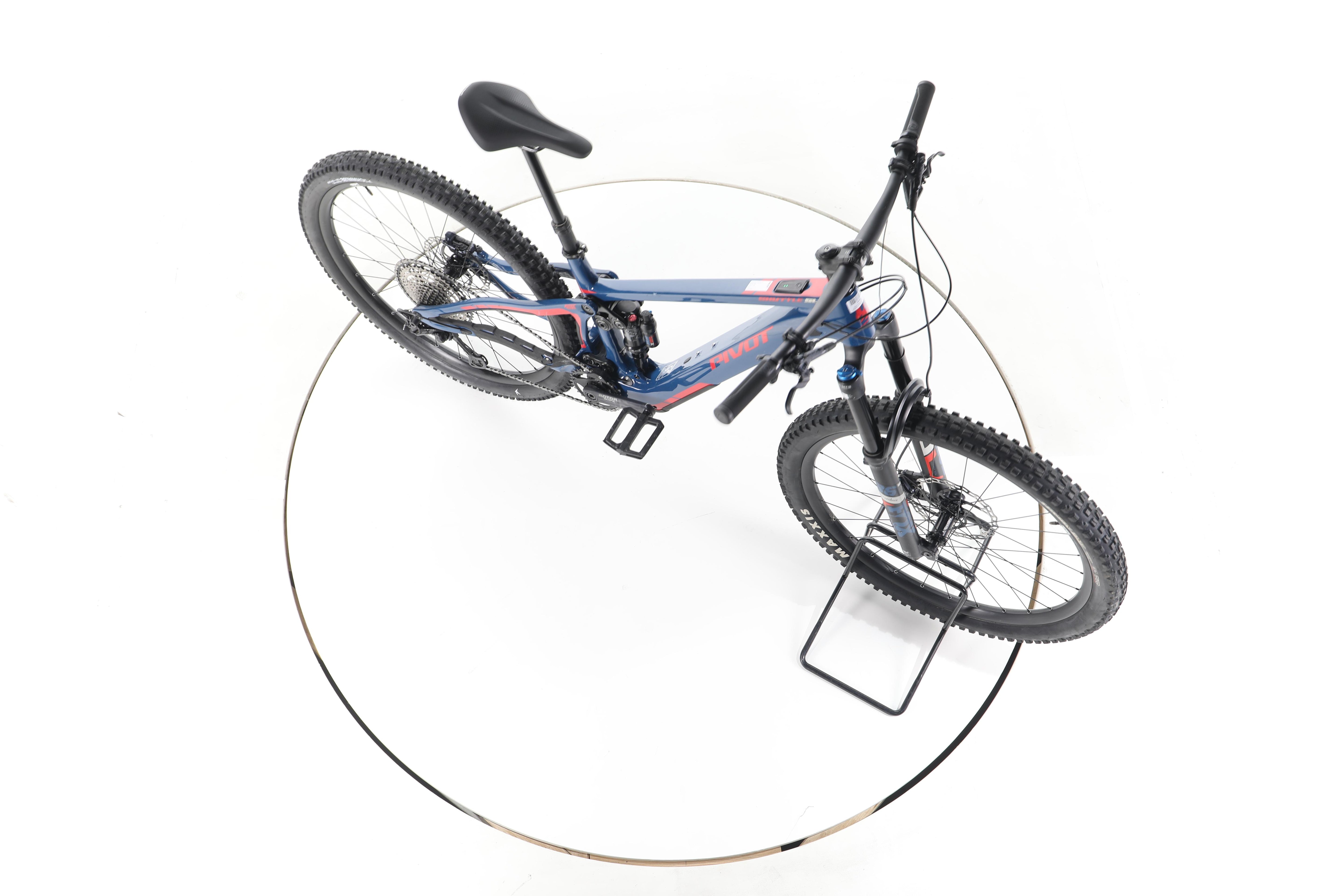 Pivot Cycles Shuttle SL Ride SLX/XT E-Bike Fully Carbon - Image 14
