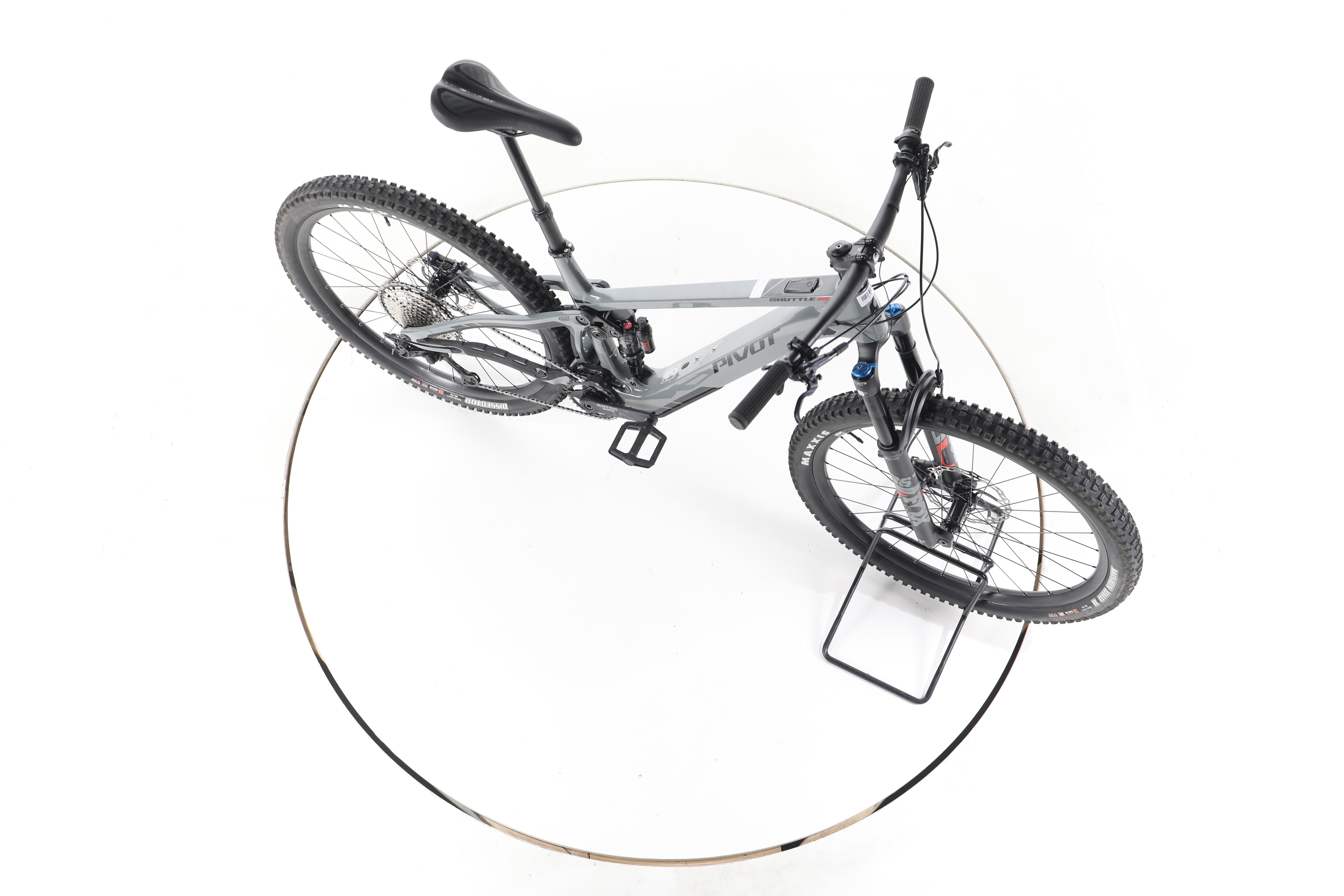 Pivot Cycles Shuttle SL Ride SLX/XT E-Bike Fully Carbon - Image 14
