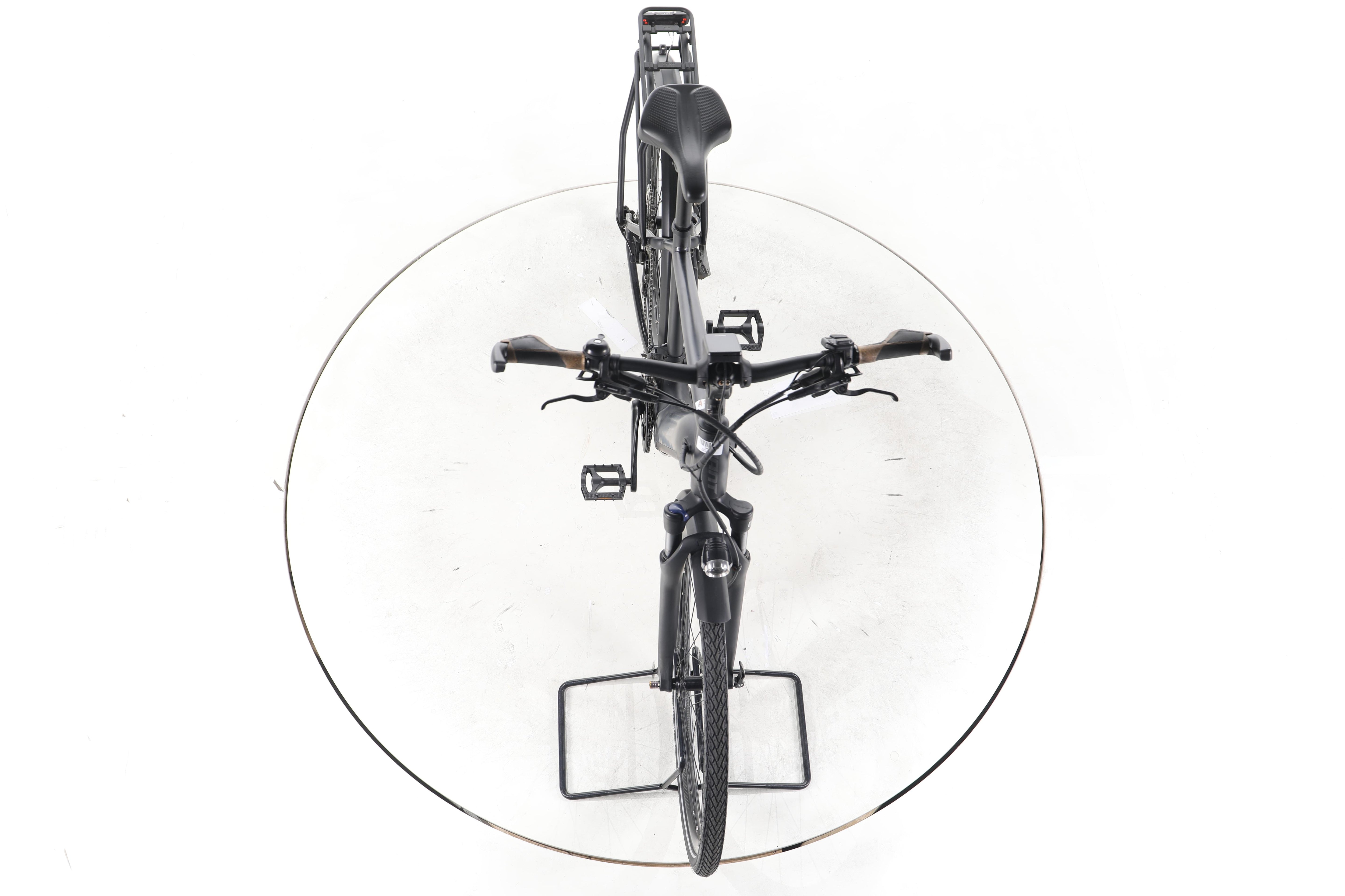 Giant Explore E+ 1 Trekking E-Bike - Image 16
