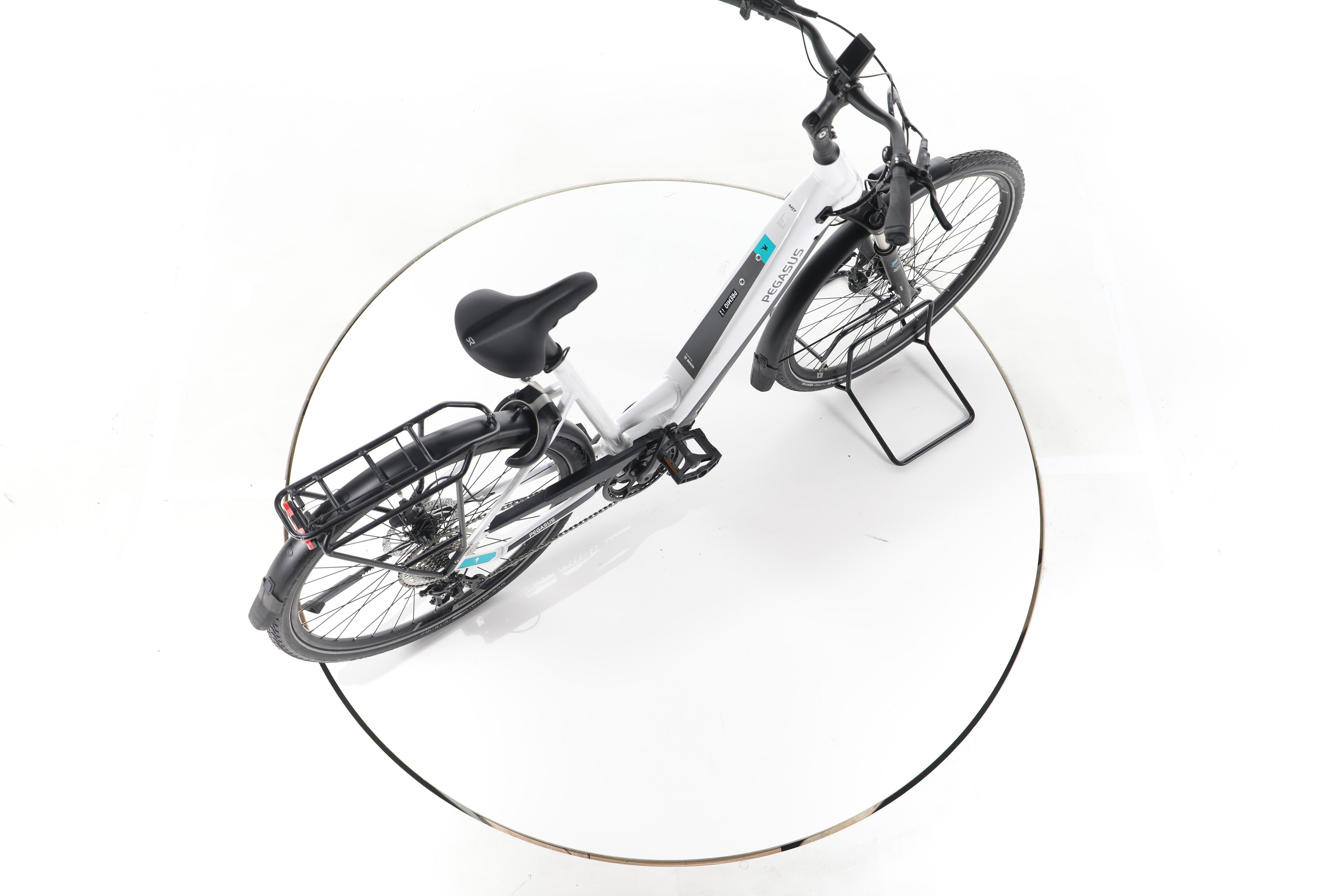Pegasus Premio EVO 10 Lite Trekking E-Bike Tiefeinsteiger - Image 24